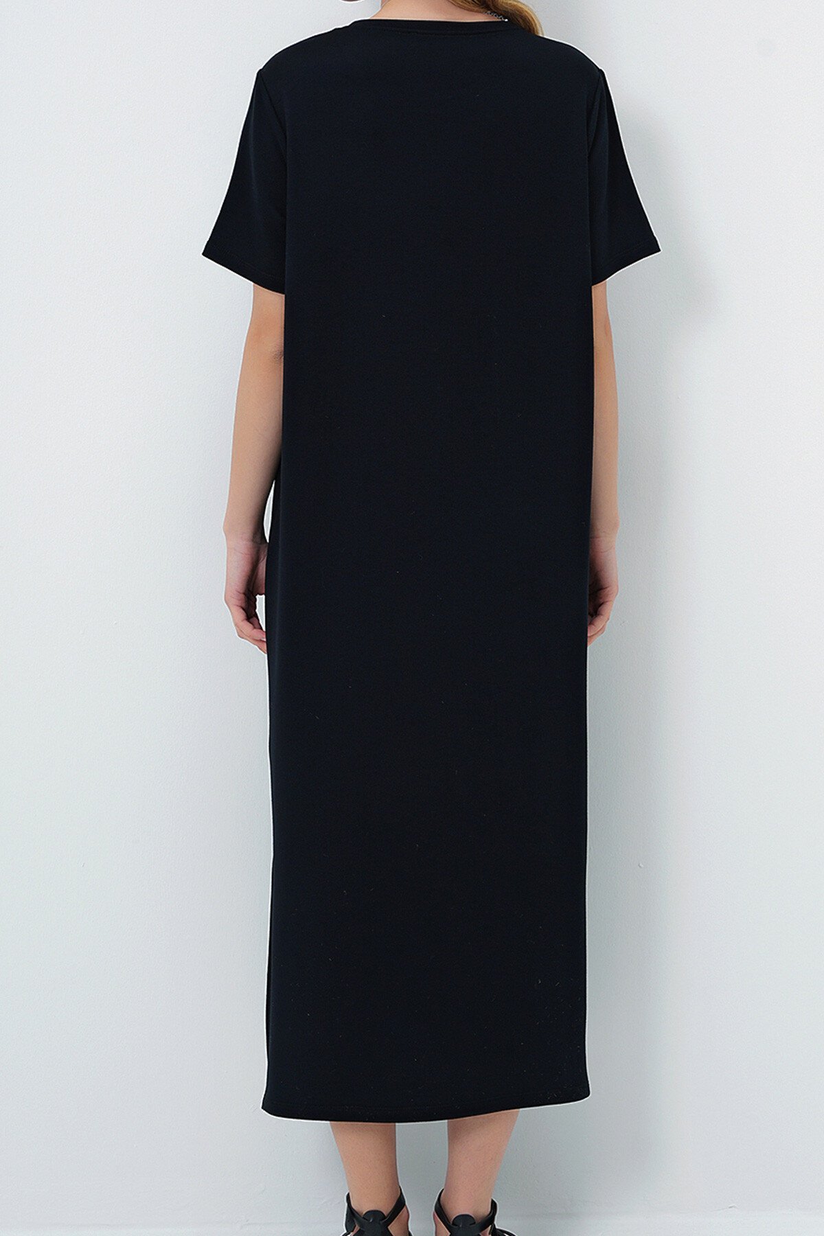 Siyah Bisiklet Yaka Kısa Kollu Yırtmaçlı Örme Elbise