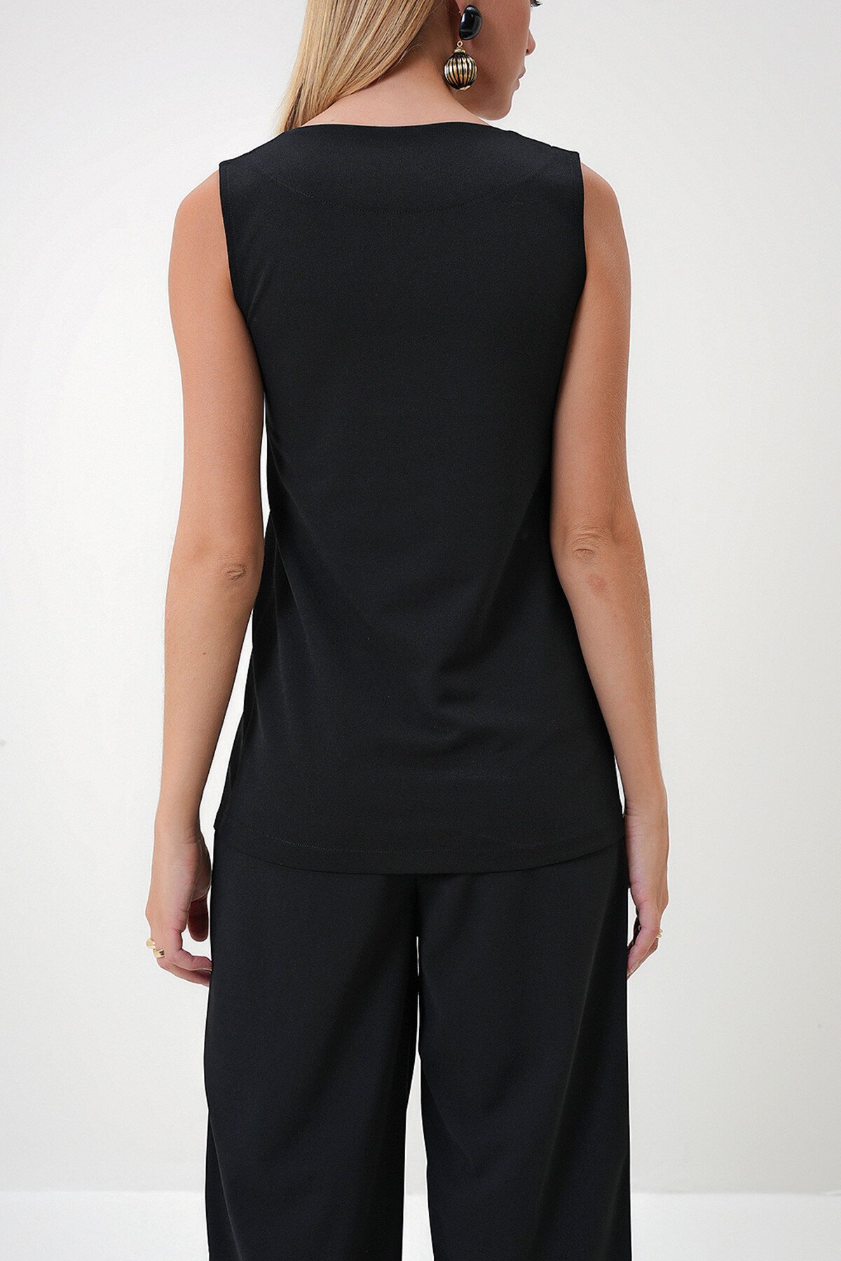 Siyah Bisiklet Yaka Örme Krep Uzun Yelek