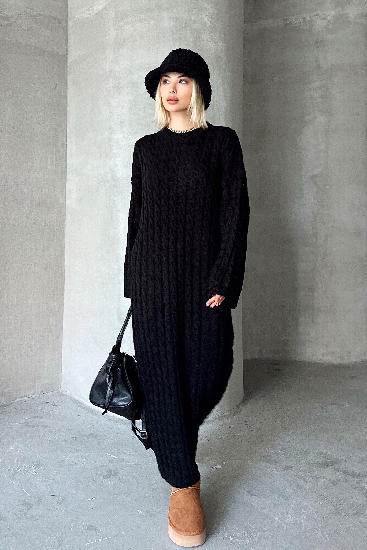 Siyah Bisiklet Yaka Saç Örgülü Kadın Triko Midi Elbise