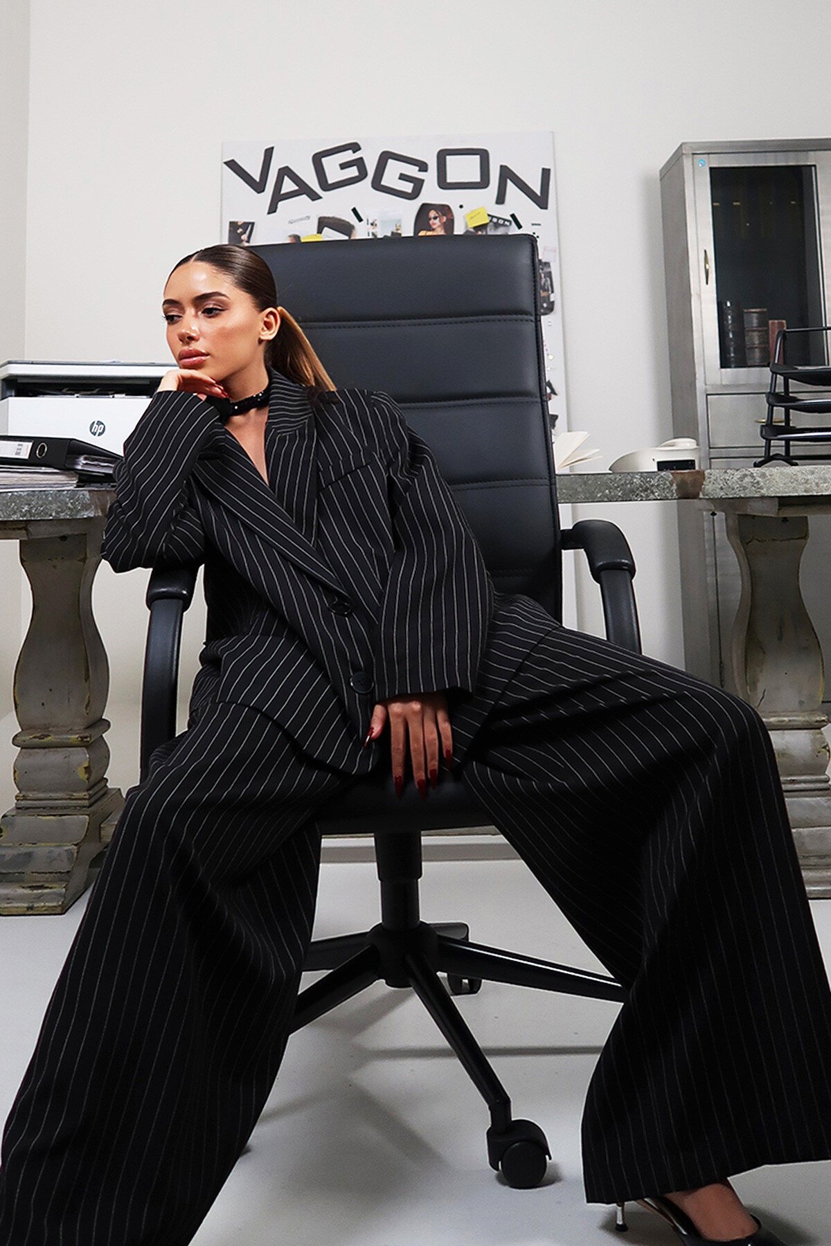 Siyah Çizgili Blazer Ve Pantolon Takım