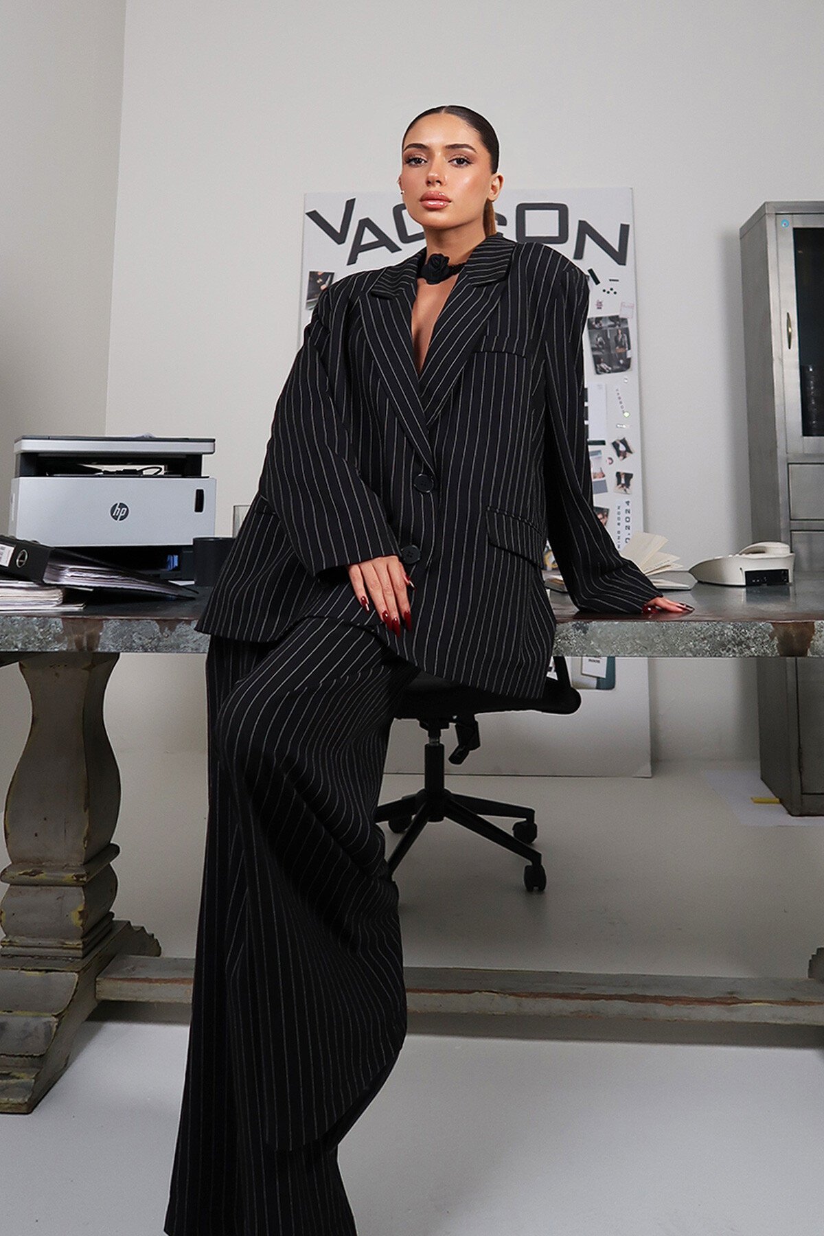 Siyah Çizgili Blazer Ve Pantolon Takım