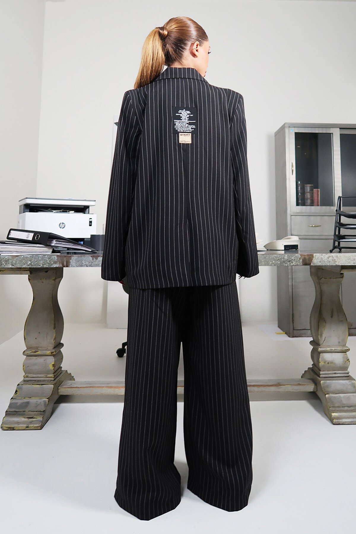 Siyah Çizgili Blazer Ve Pantolon Takım