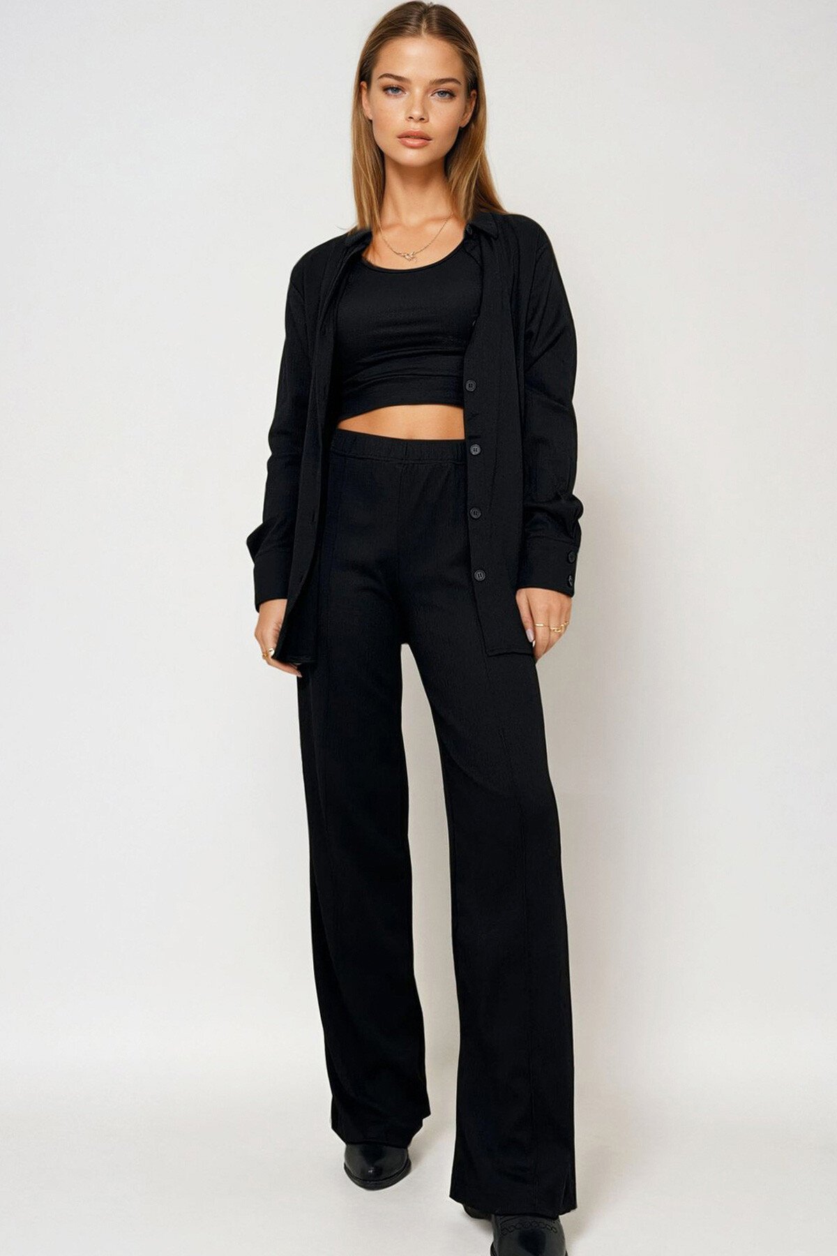 Siyah Crop Atlet Gömlek Ve Pantolonlu Takım