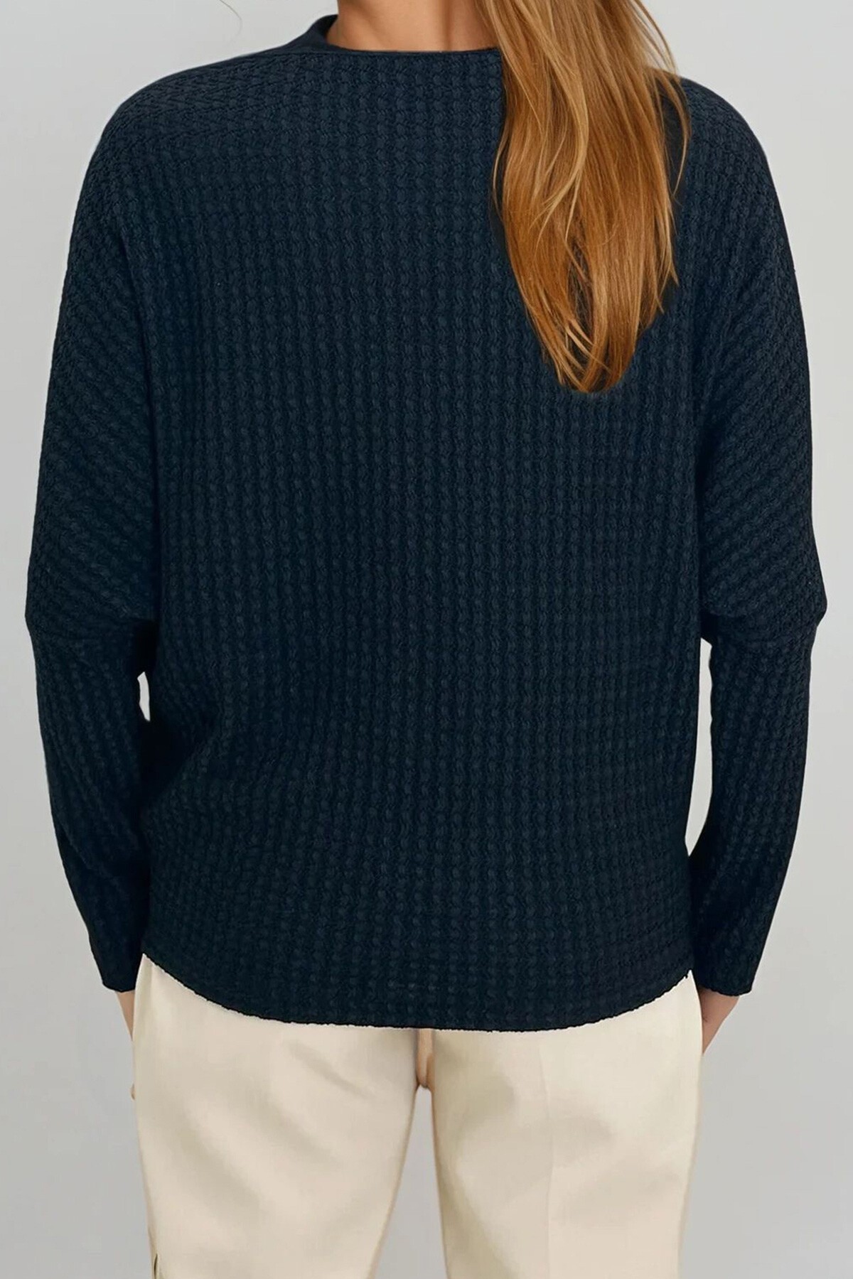 Siyah Degaje Yaka Geniş Kesim Örme Bluz