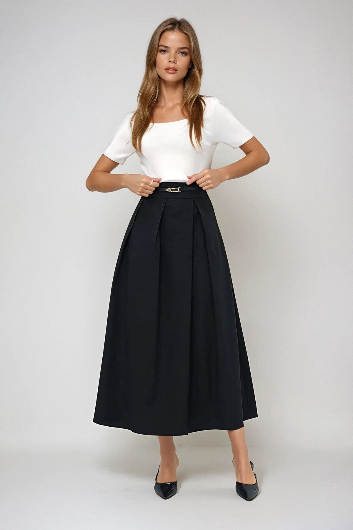 Siyah Gizli Fermuarlı Pileli Kemerli Maxi Boy Etek