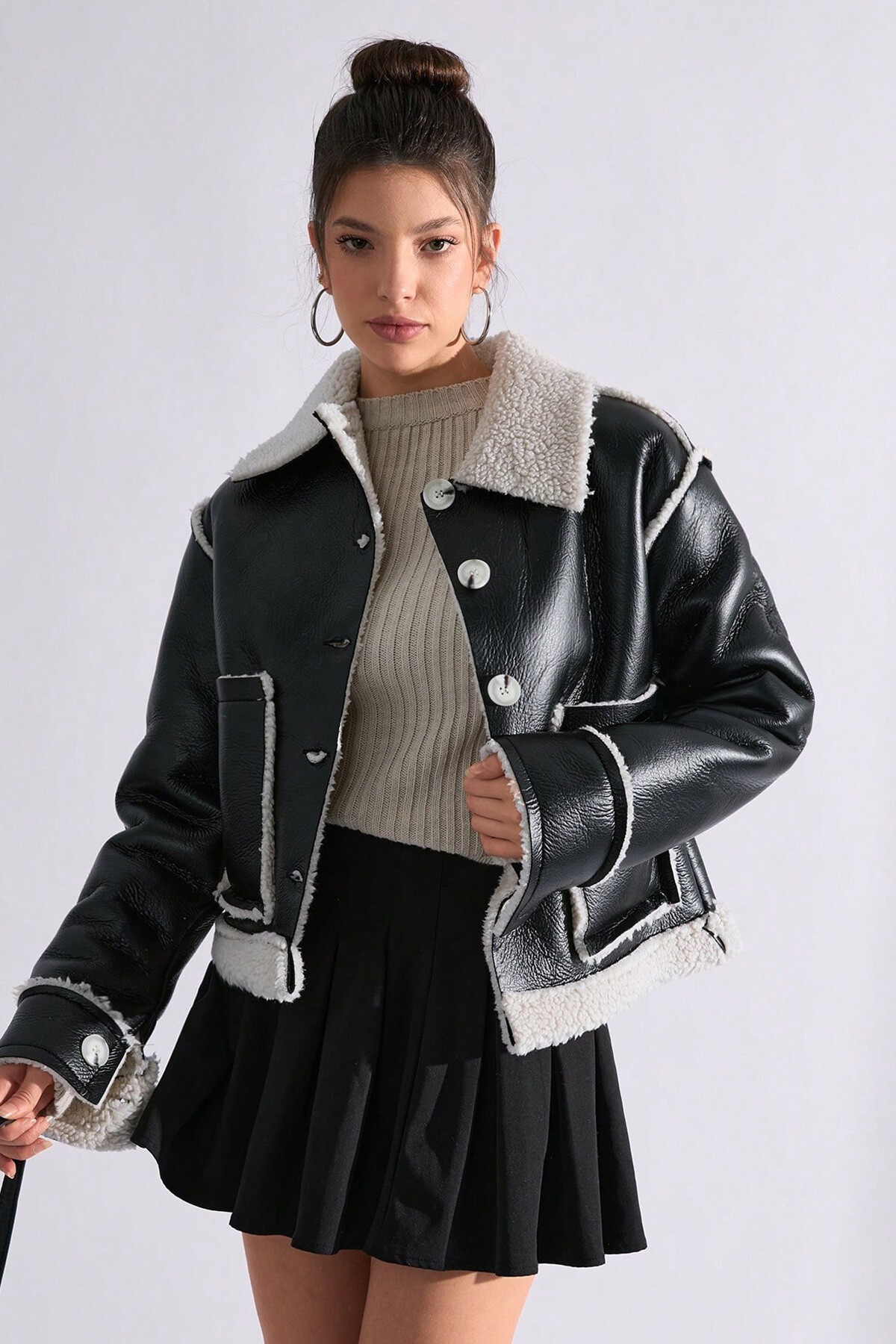 Siyah İçi Kürklü Çift Cepli Ceket