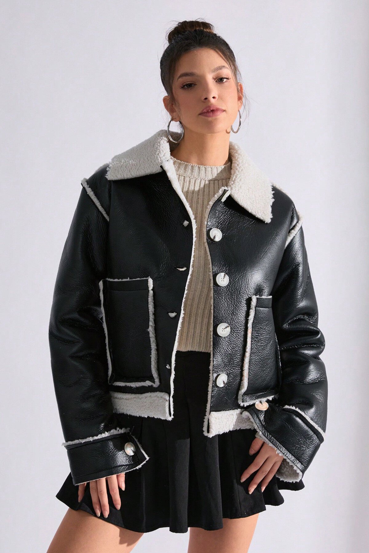 Siyah İçi Kürklü Çift Cepli Ceket