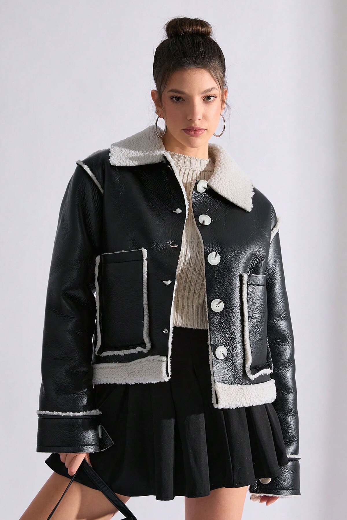 Siyah İçi Kürklü Çift Cepli Ceket