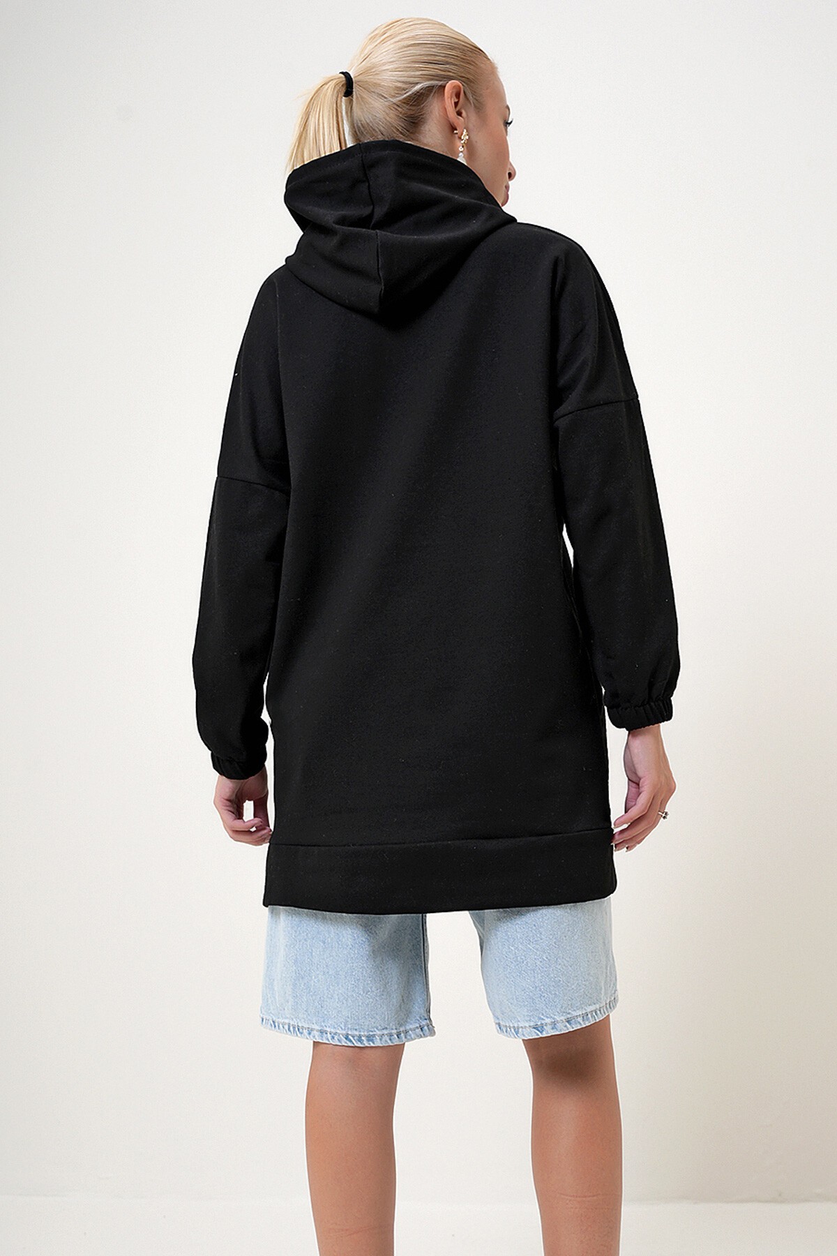 Siyah Kapüşonlu Kanguru Cepli İki İplik Oversize Sweatshirt