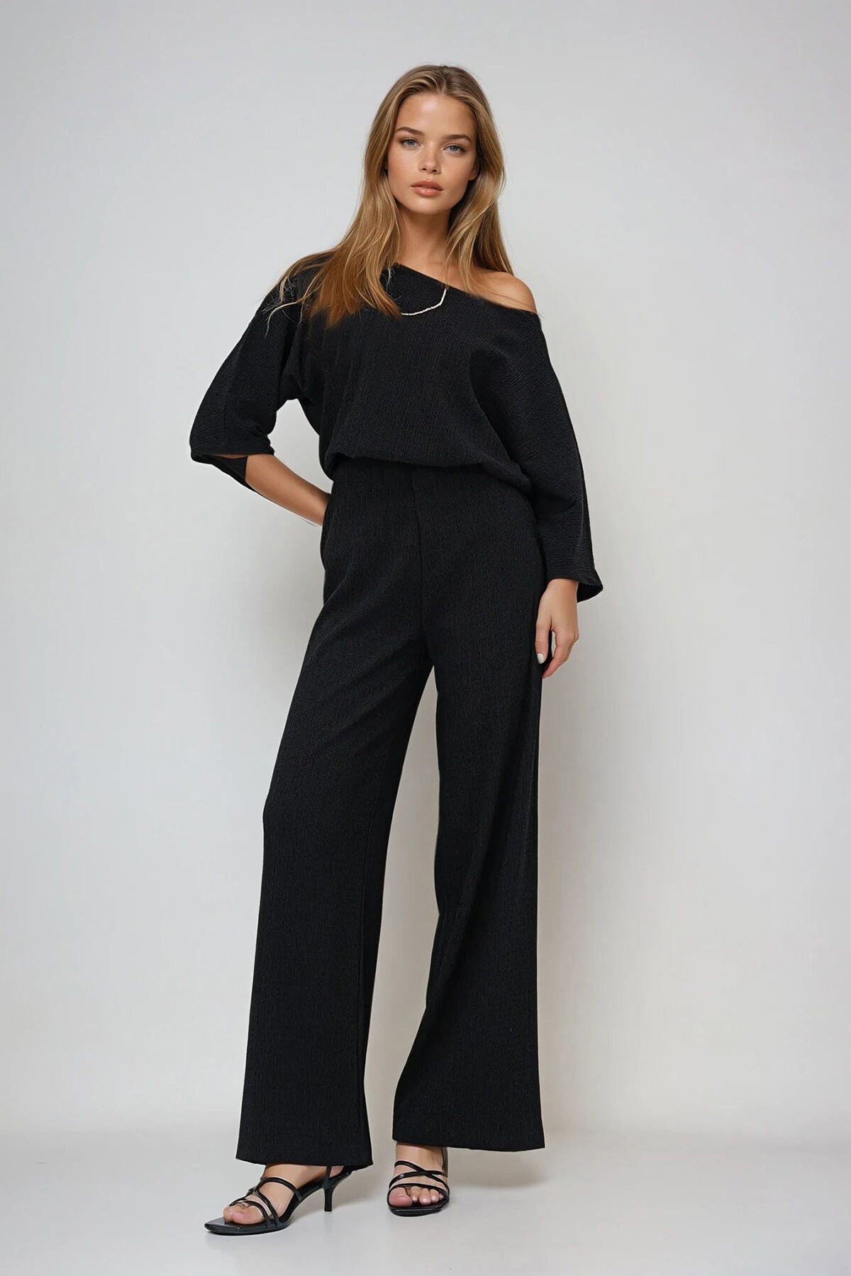 Siyah Kayık Yaka Yarasa Kol Salaş Bluz Ve Palazzo Pantolon Bürümcük Takım
