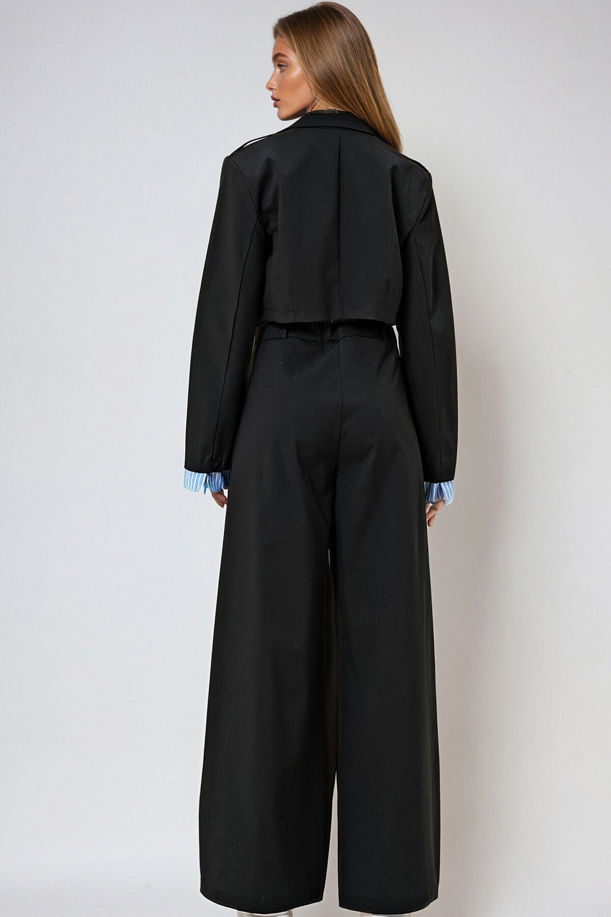 Siyah Kolları Garnili  Crop Ceket Ve Pantolon Takım