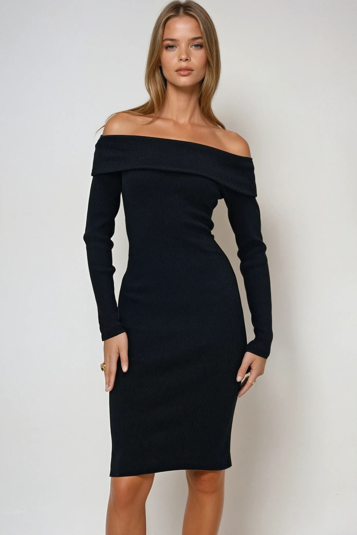 Siyah Madonna Yaka Fitilli Örme Elbise