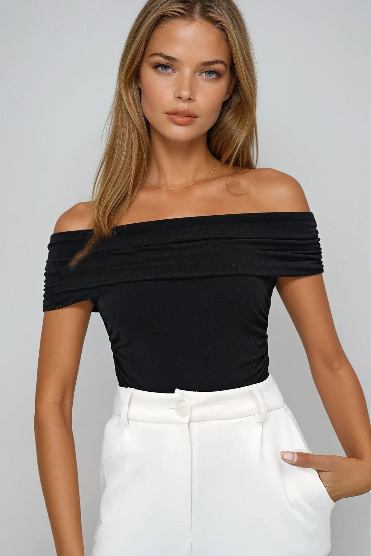 Siyah Madonna Yaka Yanları Drapeli Kolsuz Sandy Bluz