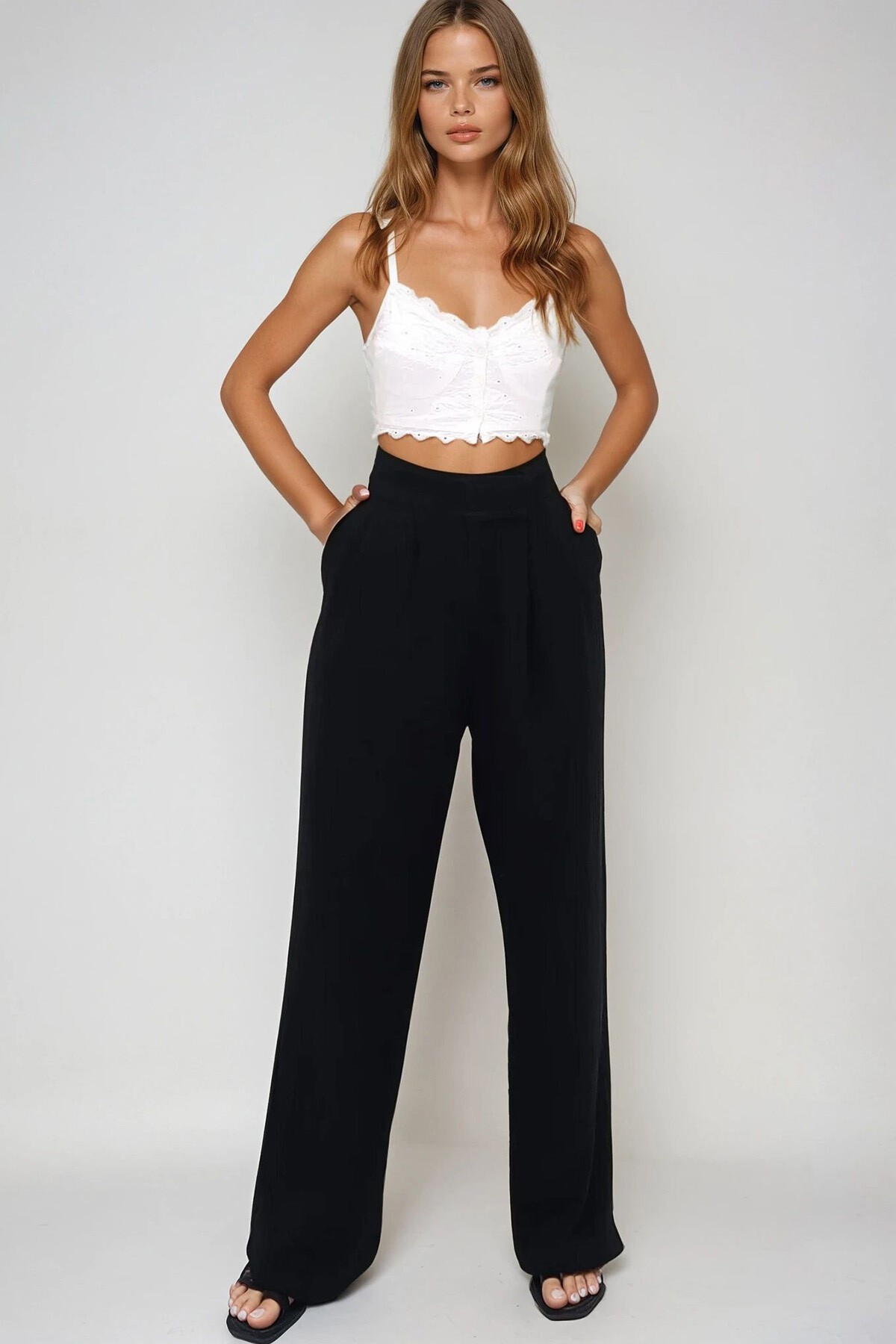 Siyah Pileli Çırt Çırtlı Müslin Keten Pantolon