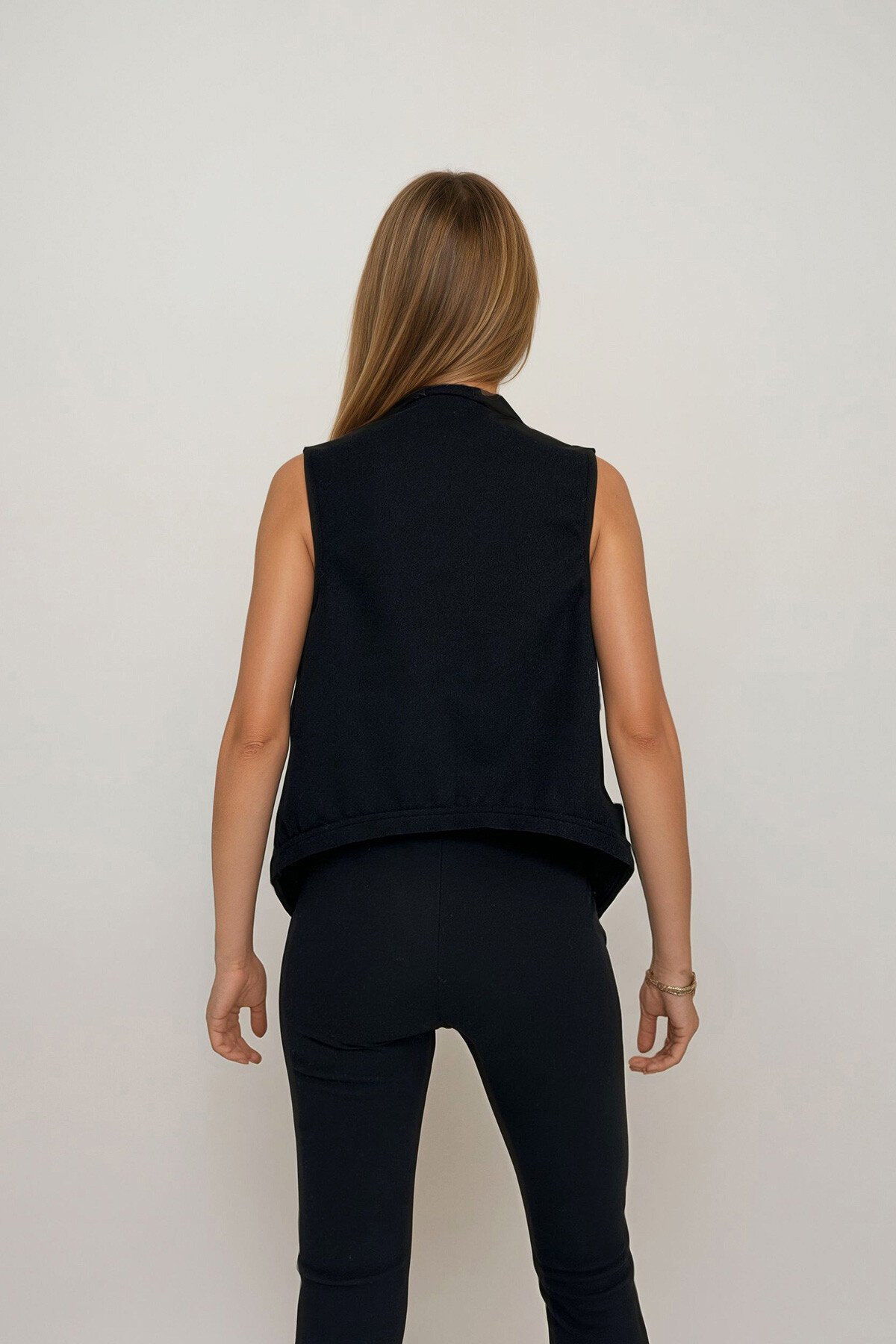 Siyah Pul Payet Yelek