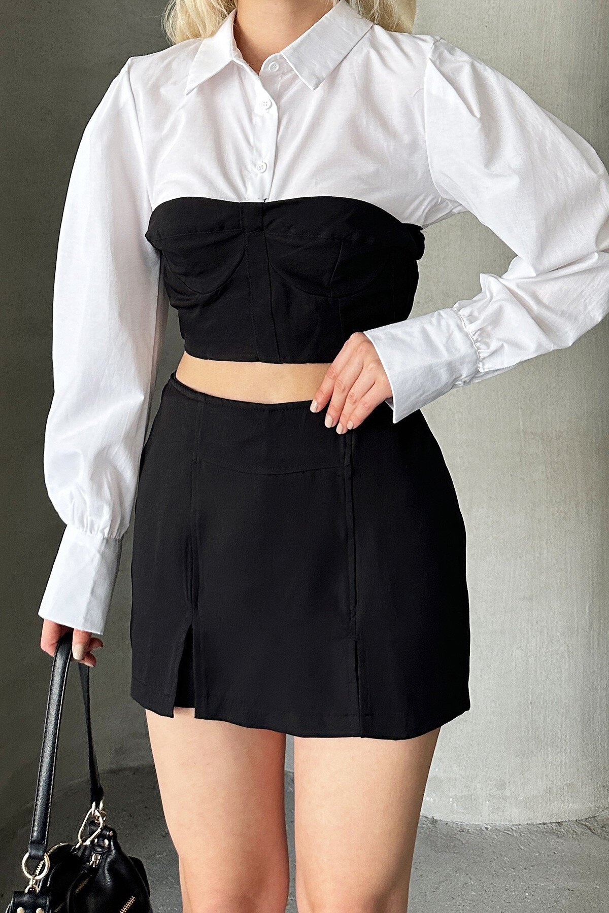 Siyah Renk Bloklu Çift Yönlü Crop Gömlek