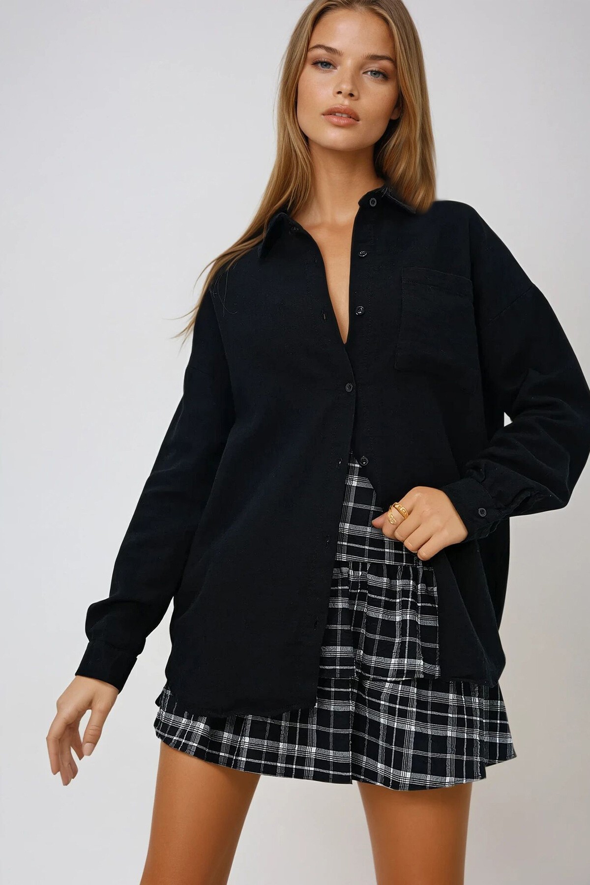 Siyah Tek Cepli Keten Görünümlü Oversize Dokuma Gömlek