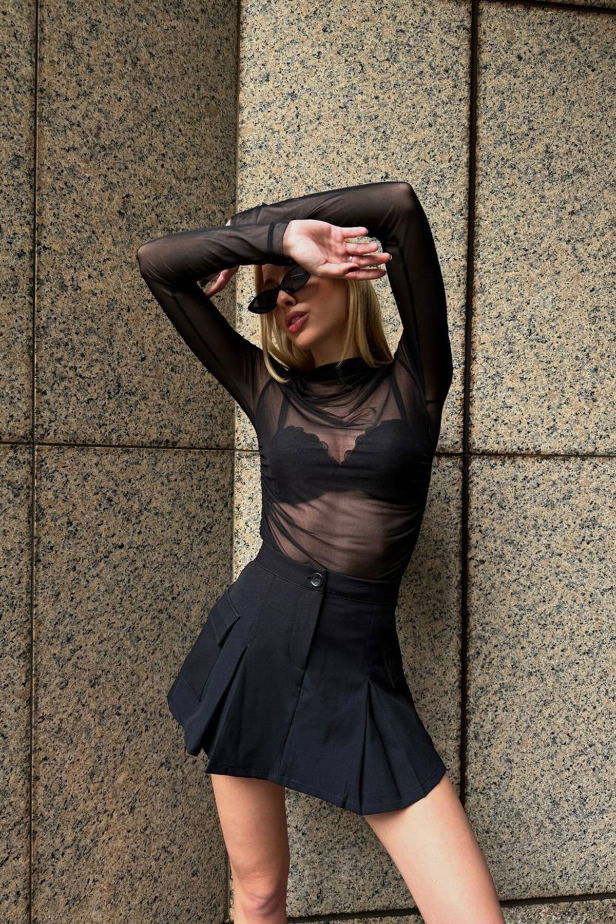 Siyah Tül Detay Basic Bluz