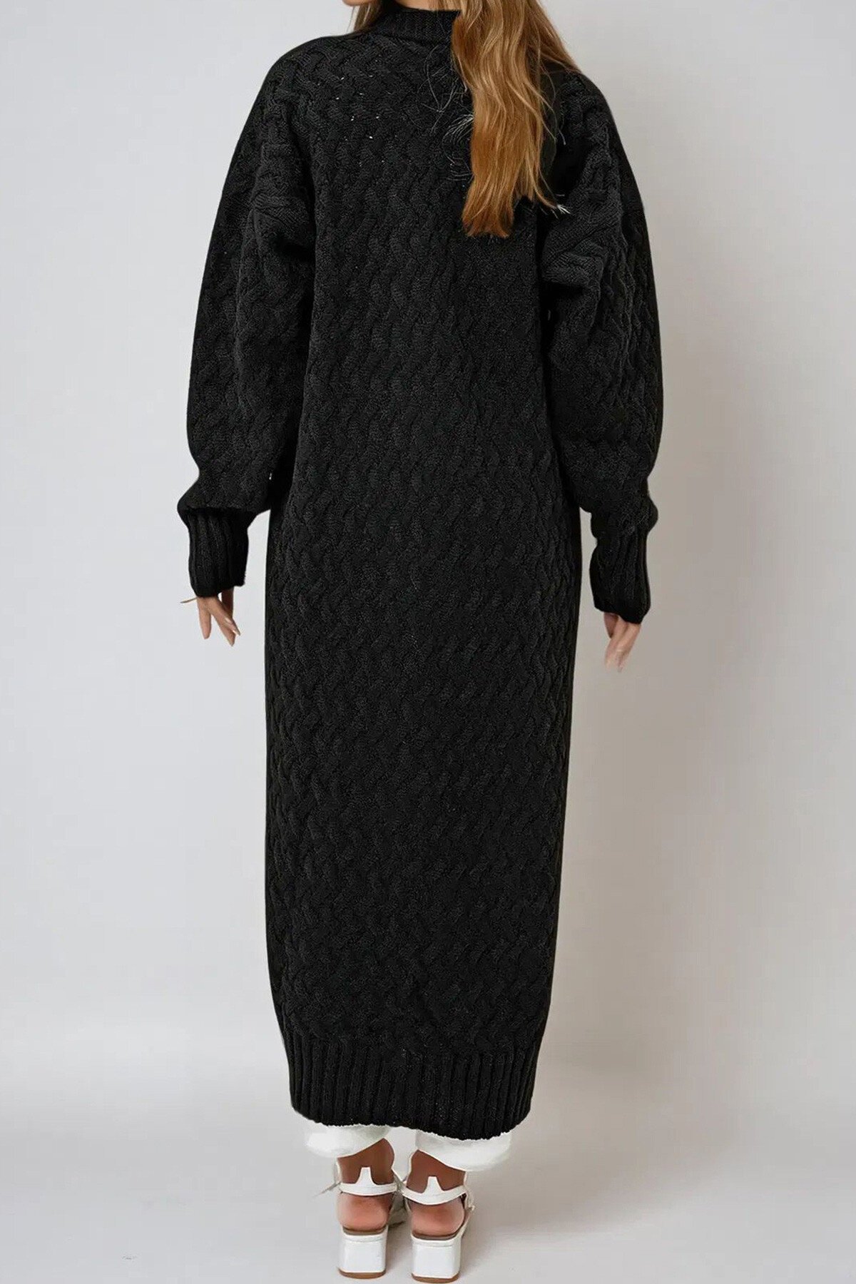 Siyah V Yaka Saç Örgü Desenli Kapamasız Maxi Boy Triko Hırka