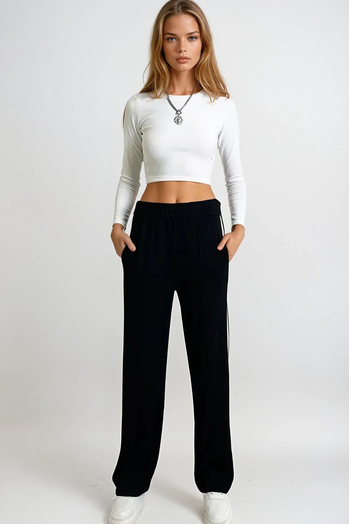 Siyah Yan Şeritli Önü Çimalı Çift Cepli Retro Pantolon