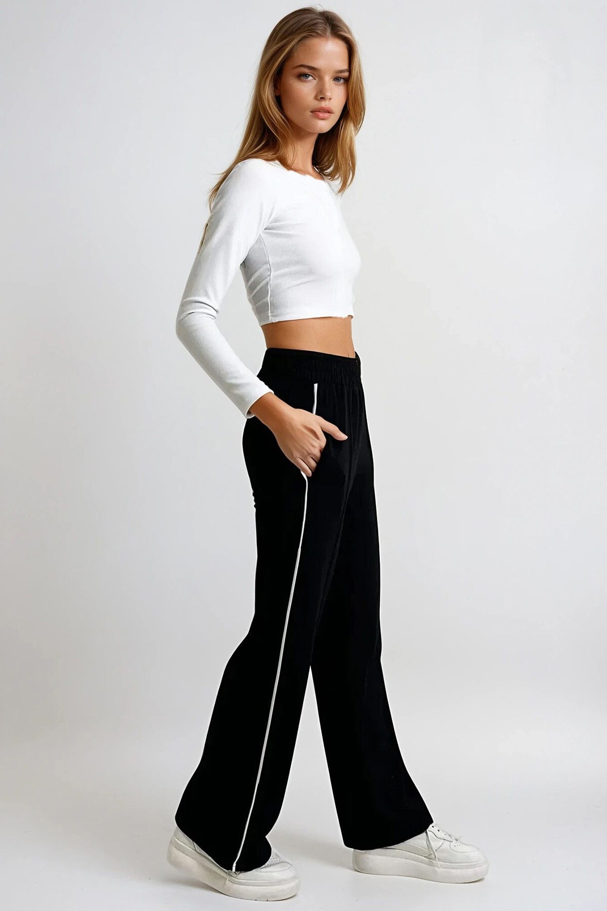 Siyah Yan Şeritli Önü Çimalı Çift Cepli Retro Pantolon