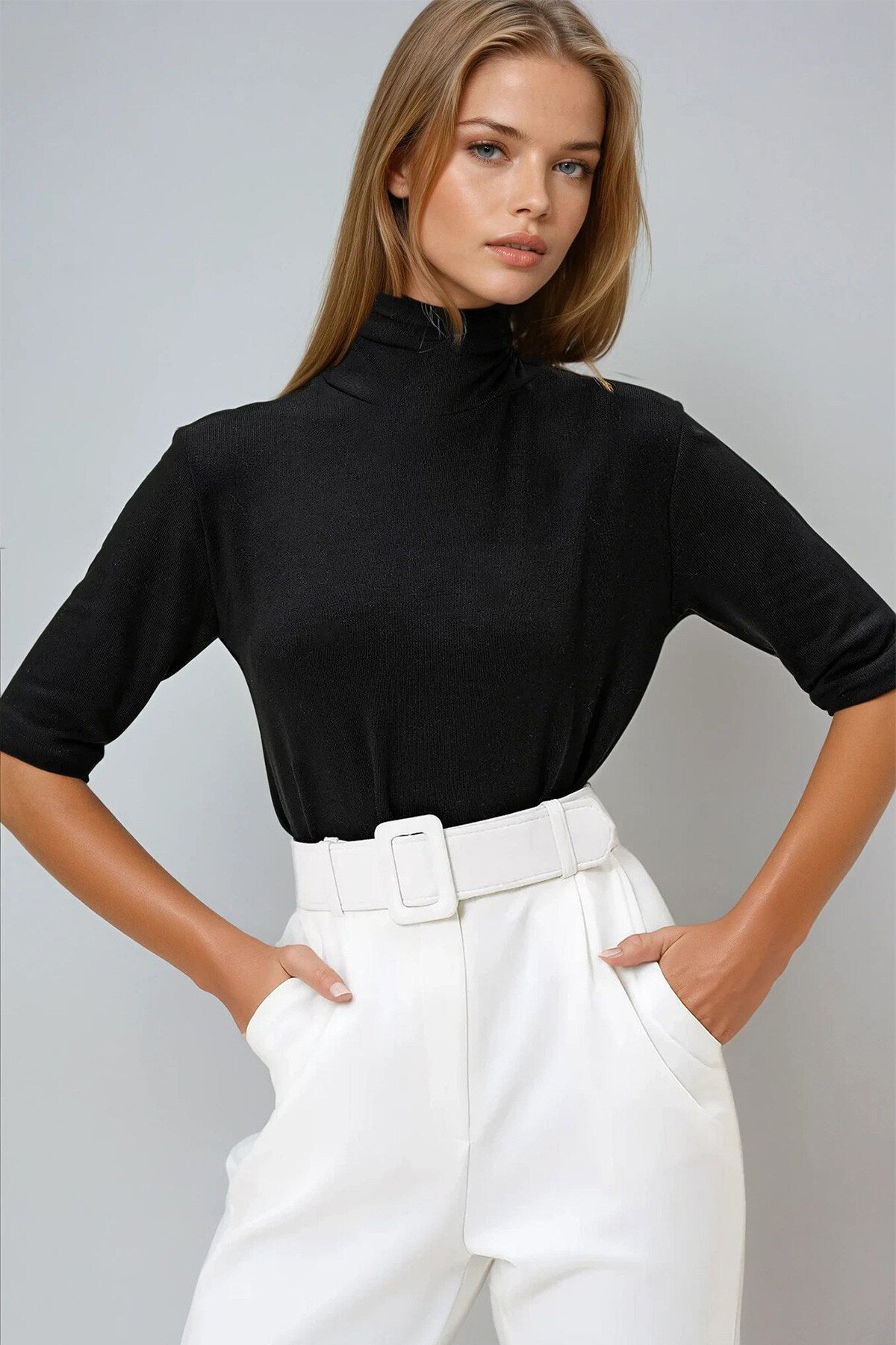 Siyah Yarım Balıkçı Yaka Yarım Kol Triko Bluz