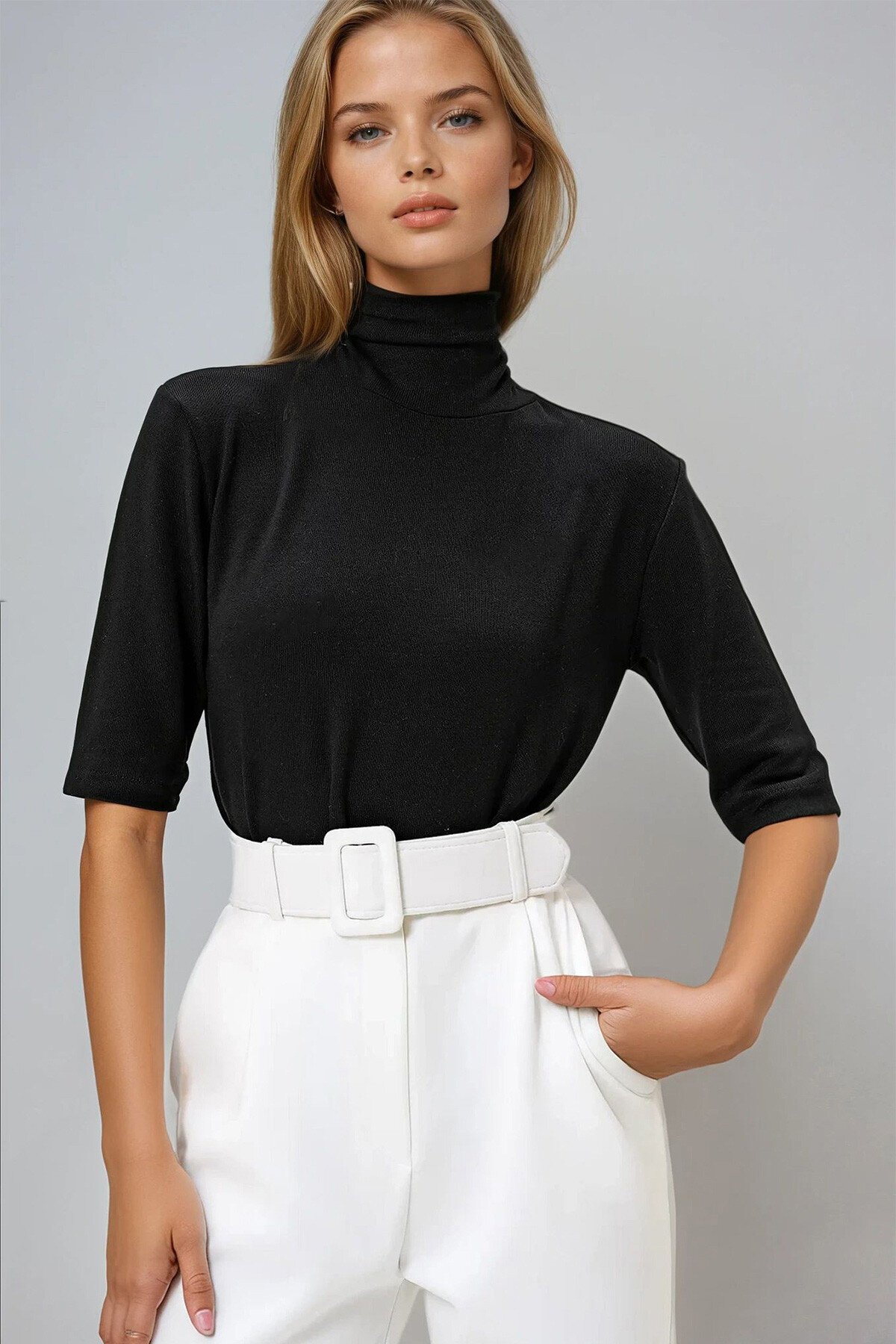 Siyah Yarım Balıkçı Yaka Yarım Kol Triko Bluz