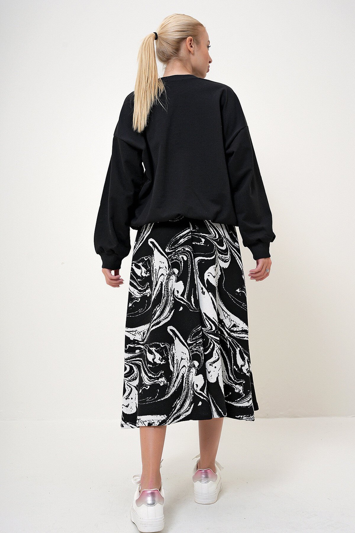 Siyah Yüksek Bel Beli Lastikli A Form Uzun Etek