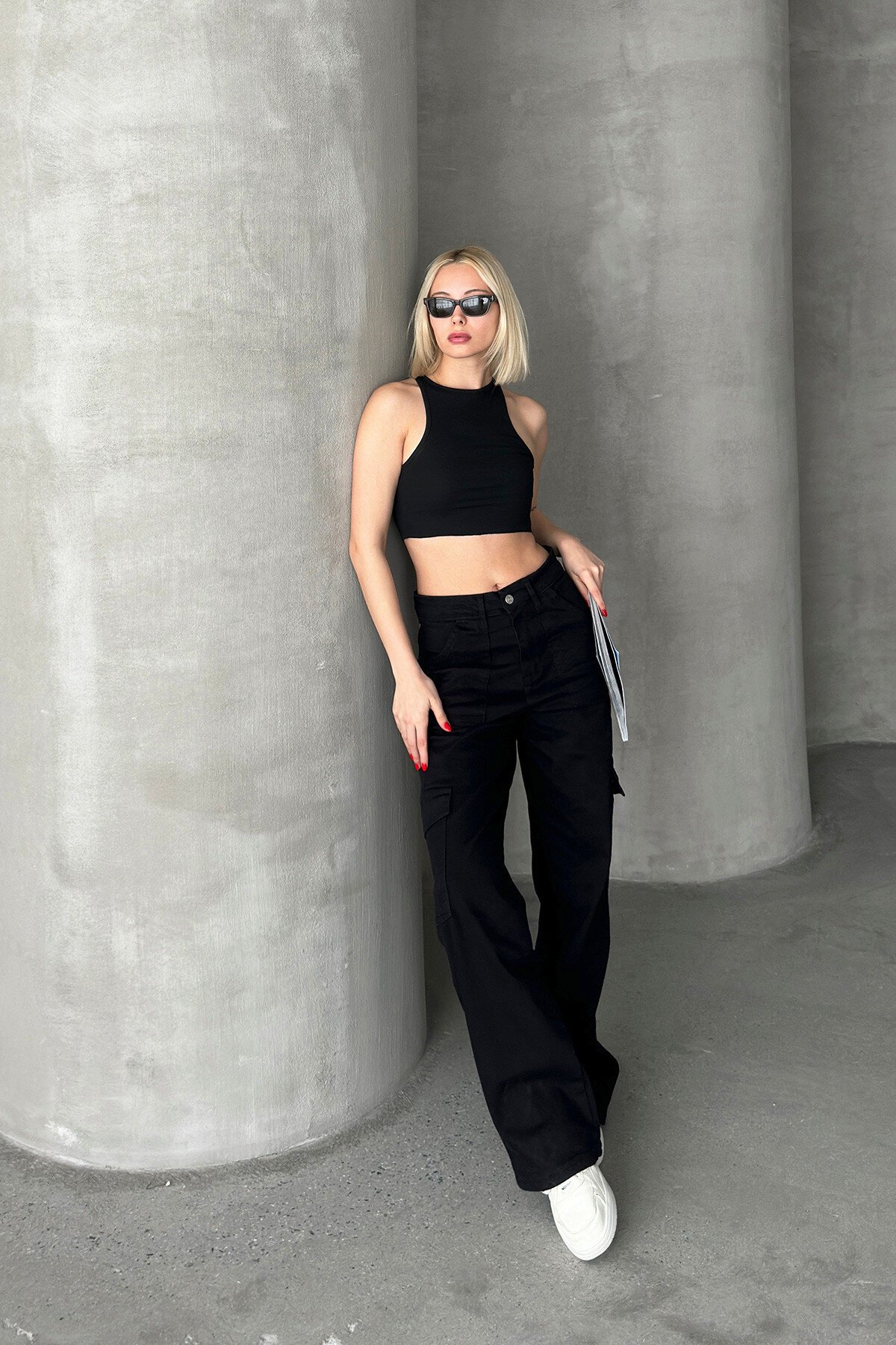 Siyah Yüksek Bel Boru Paça Kargo Cepli Jean