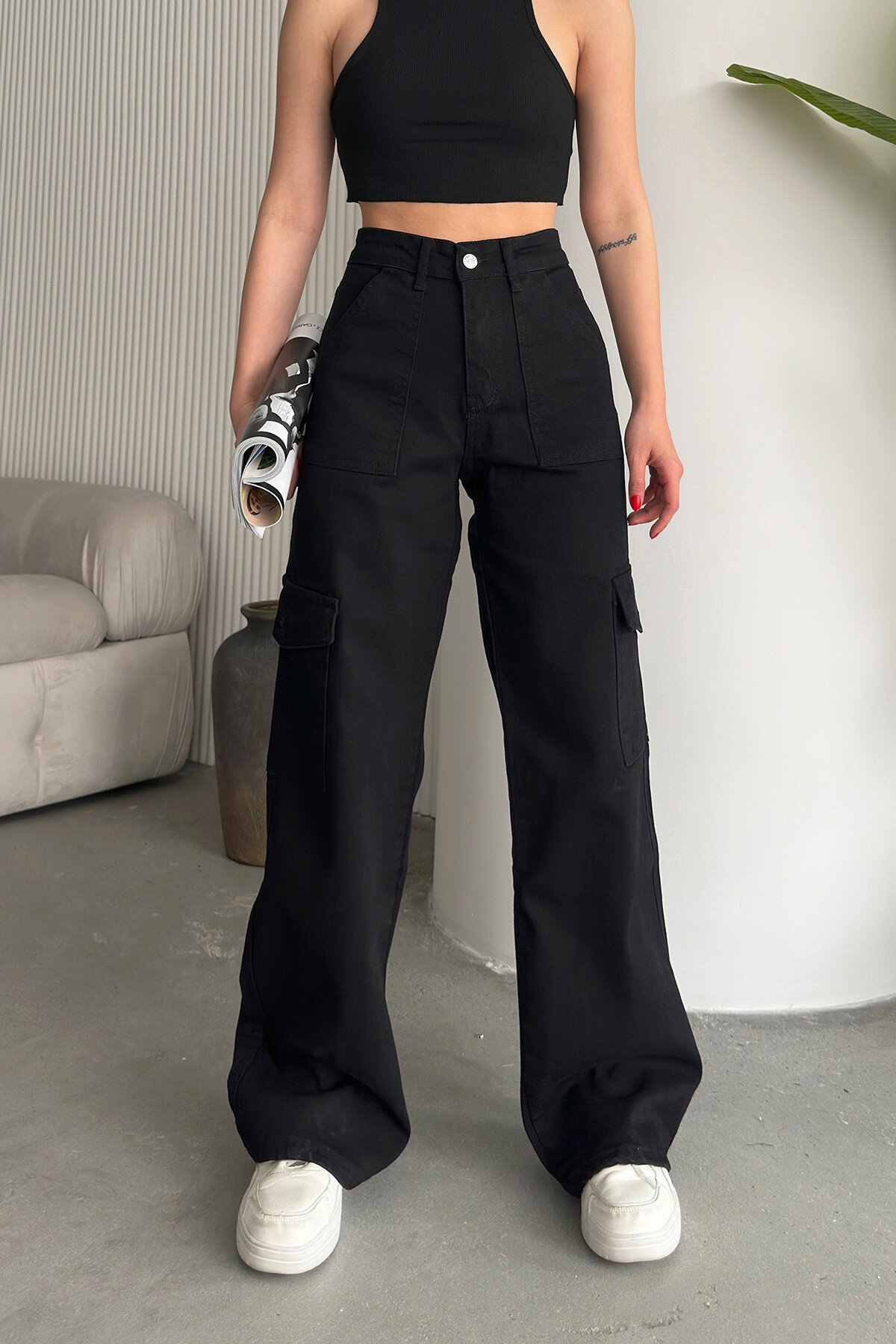 Siyah Yüksek Bel Boru Paça Kargo Cepli Jean