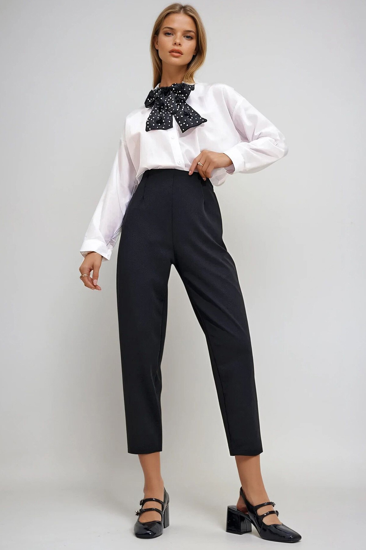 Siyah Yüksek Bel Pensli Dökümlü Krep Örme Pantolon