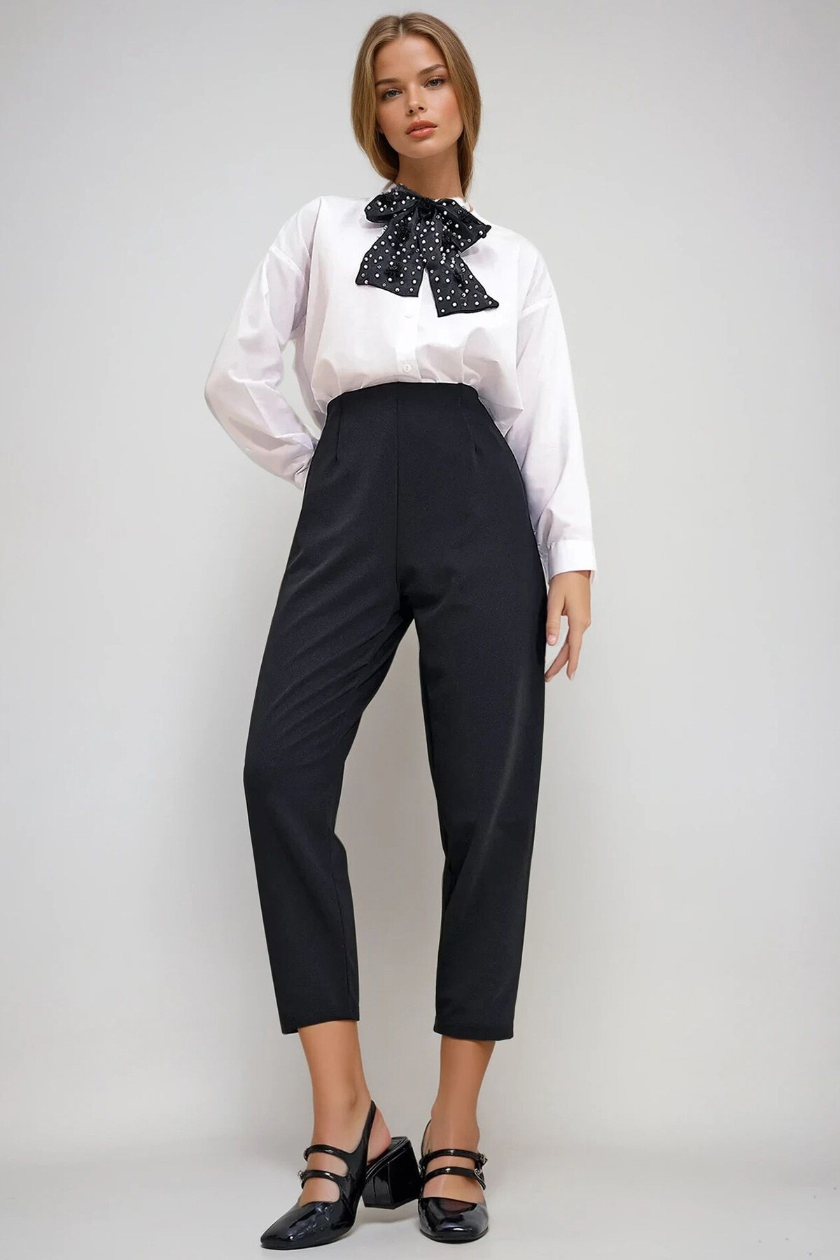 Siyah Yüksek Bel Pensli Dökümlü Krep Örme Pantolon