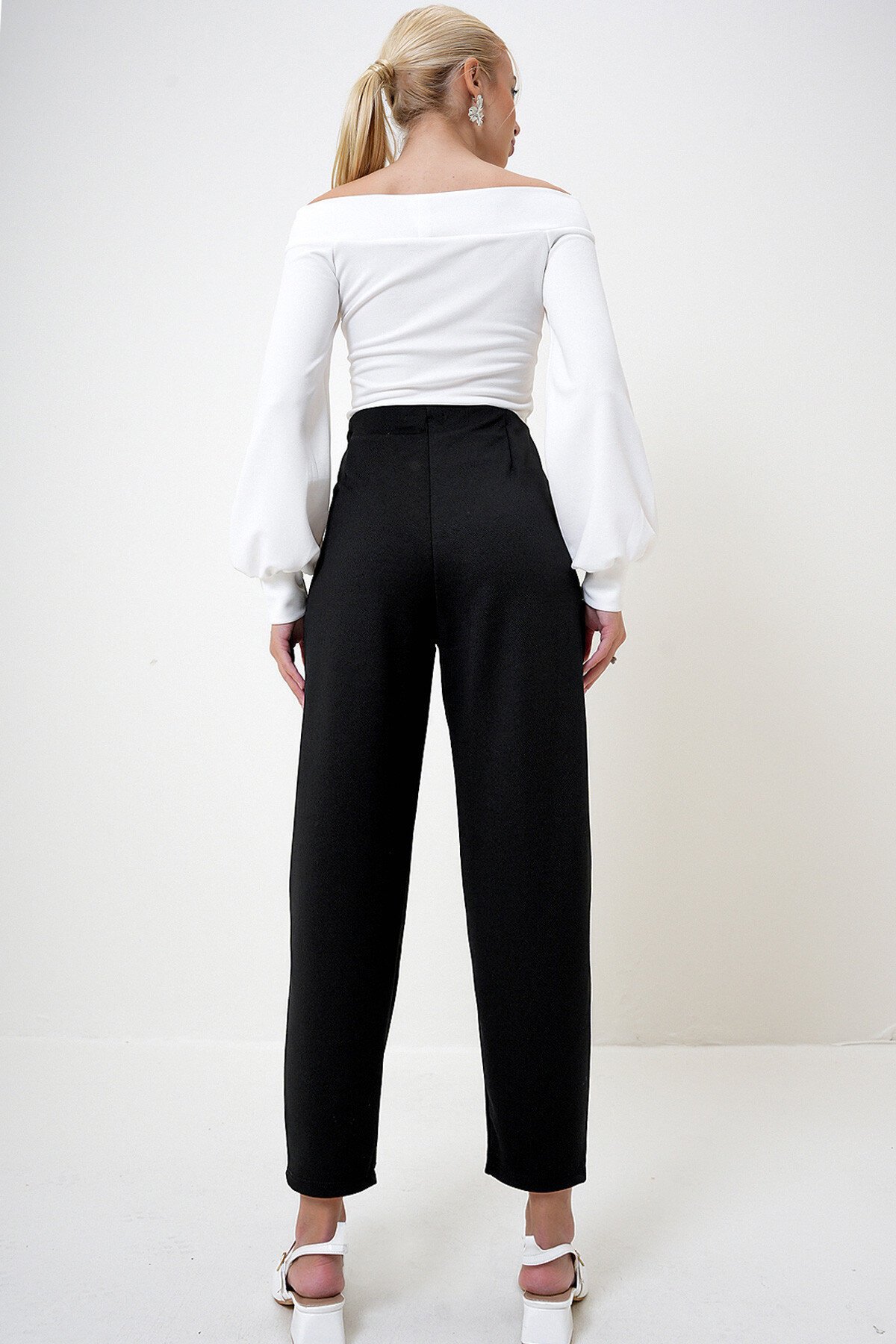 Siyah Yüksek Bel Pensli Dökümlü Krep Örme Pantolon