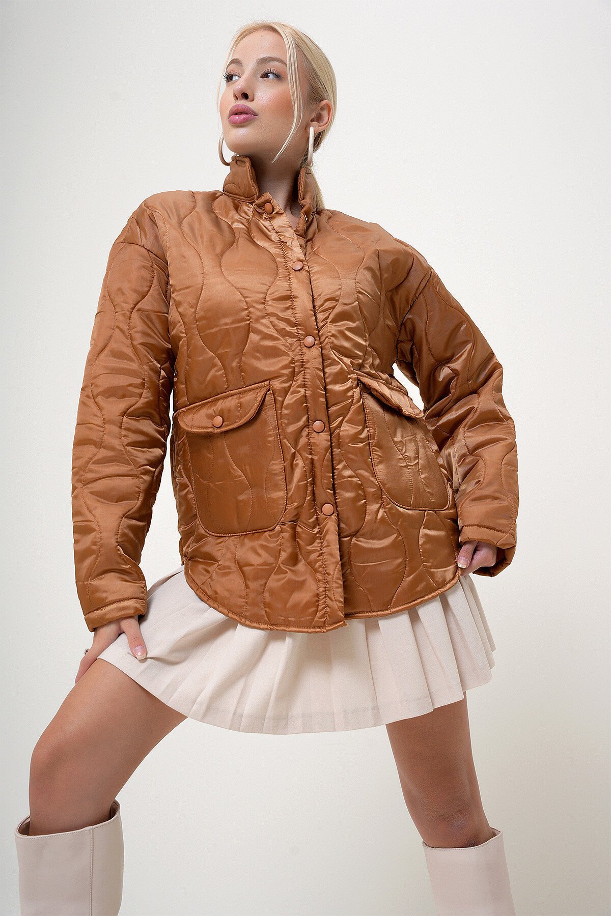 Taba Bebe Yaka Astarlı Çift Cepli Kapitone Mont