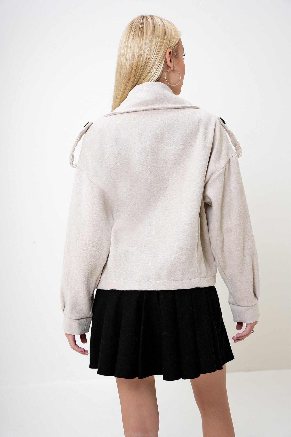 Taş Çift Ceplli İçi Astarsız Düğme Detaylı Kaşe Kaban