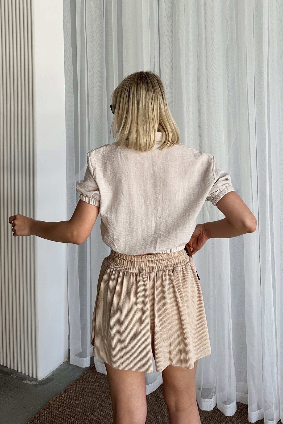 Taş Kroşeta Detaylı Keten Crop Gömlek