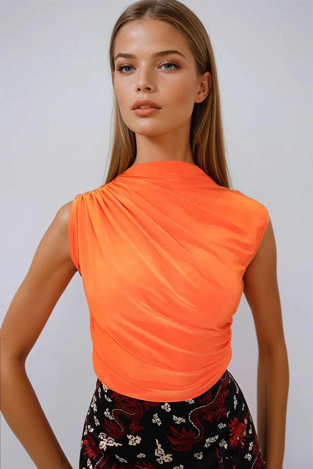 Turuncu Dik Yaka Omuz Drapeli Kolsuz Sandy Bluz