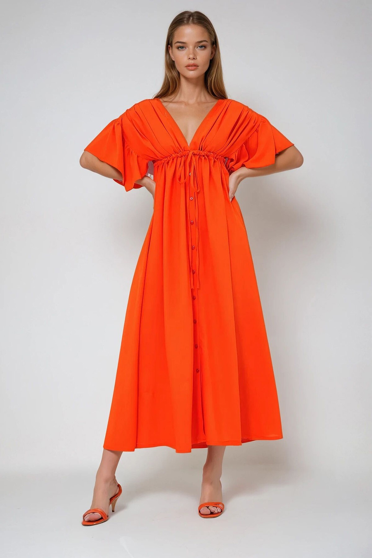 Turuncu V Yaka Sırt Dekolteli Bağlama Detaylı Önü Düğmeli Yazlık Poplin Elbise