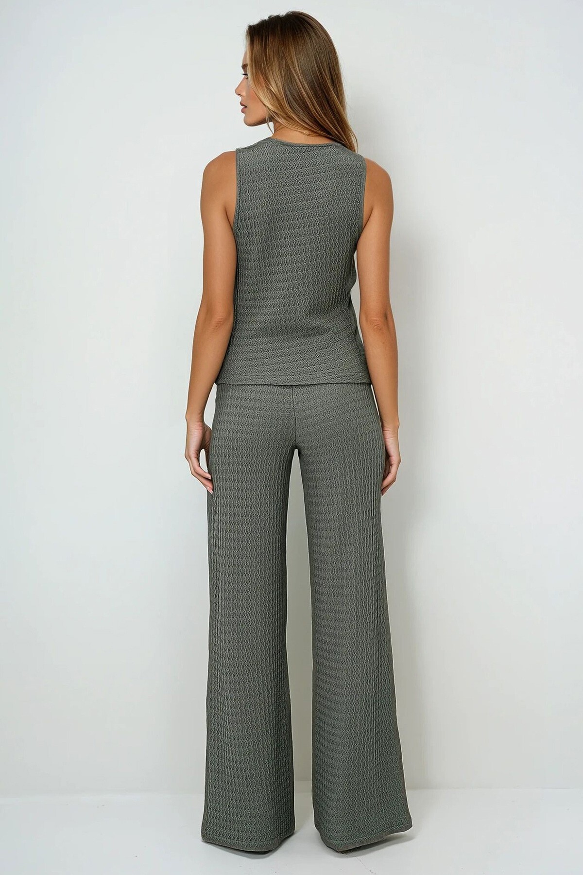 V Yaka Düğmeli Yelek Ve Pantolon Takım