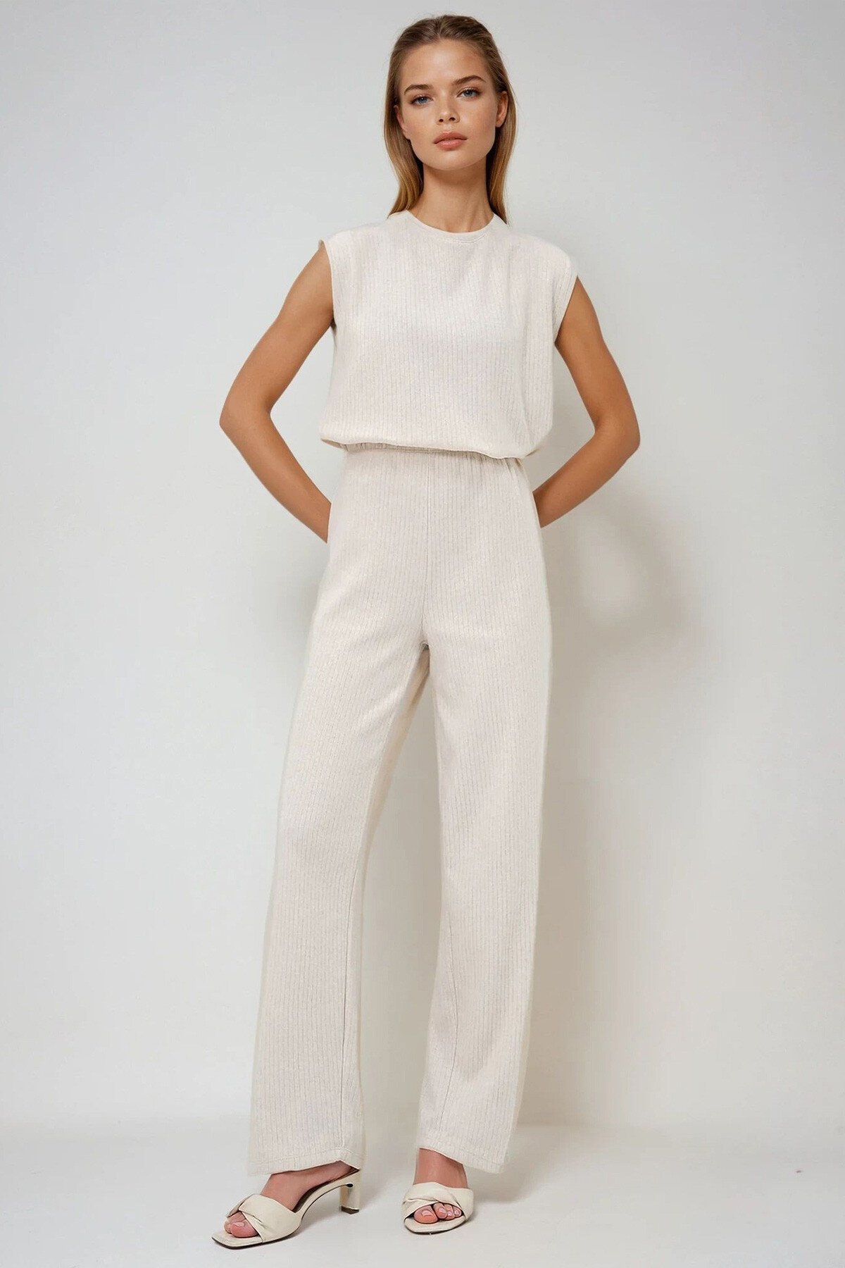 Vanilya Bisiklet Yaka İnterlok Kumaş Kolsuz Bluz Ve Pantolon Takım