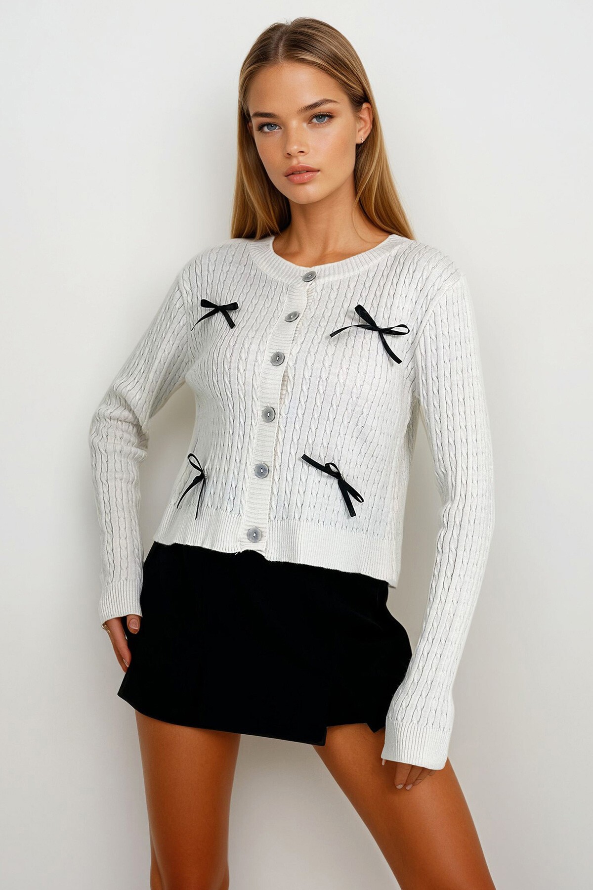 Vanilya Kurdela Detay Triko Hırka