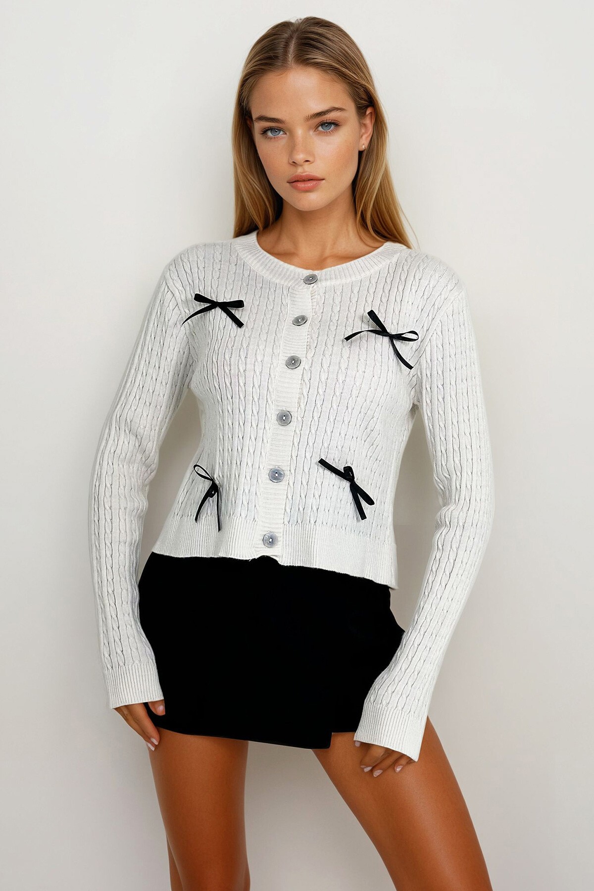 Vanilya Kurdela Detay Triko Hırka