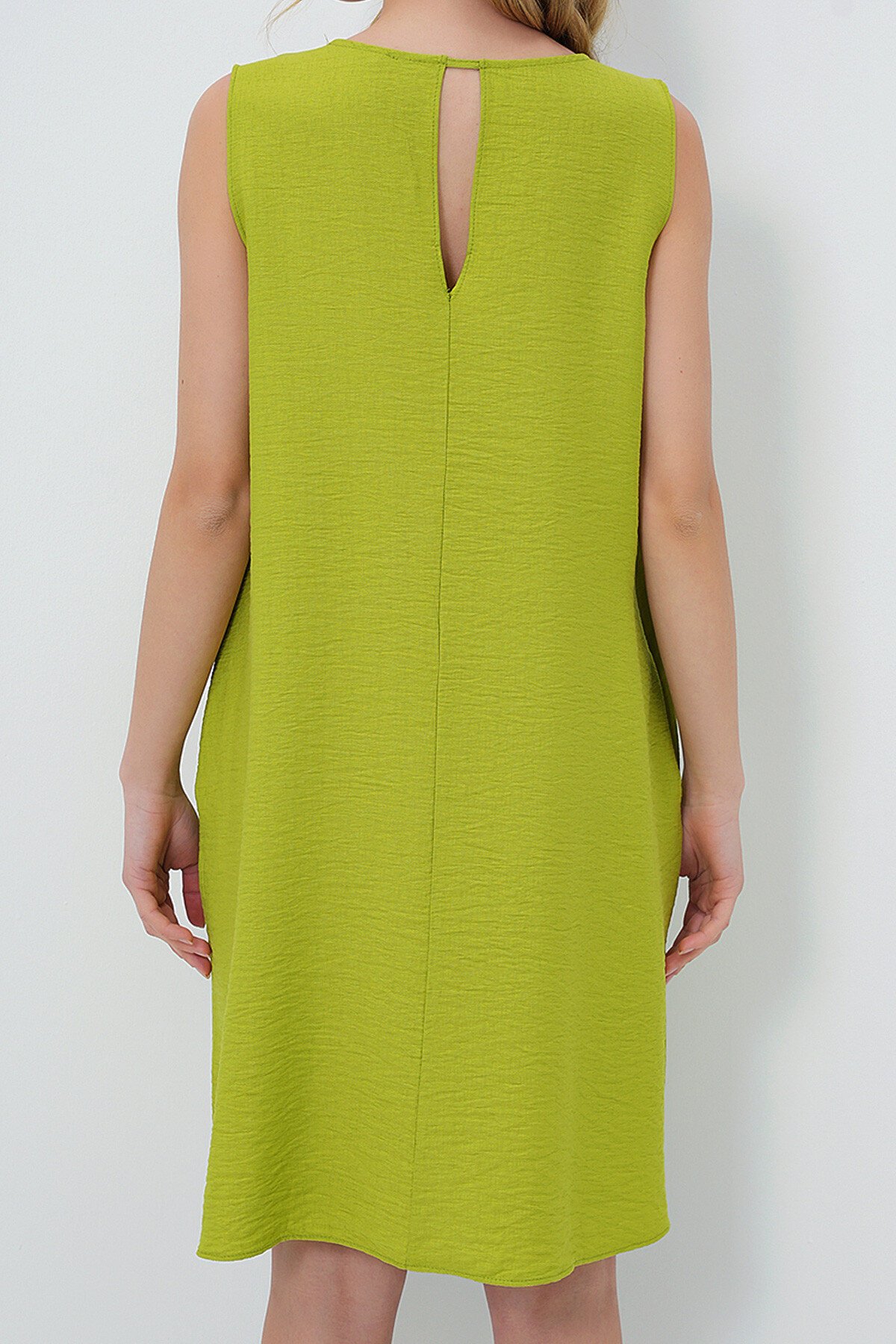 Yağ Yeşili U Yaka Sıfır Kol Çift Cepli Aerobin Yazlık Elbise