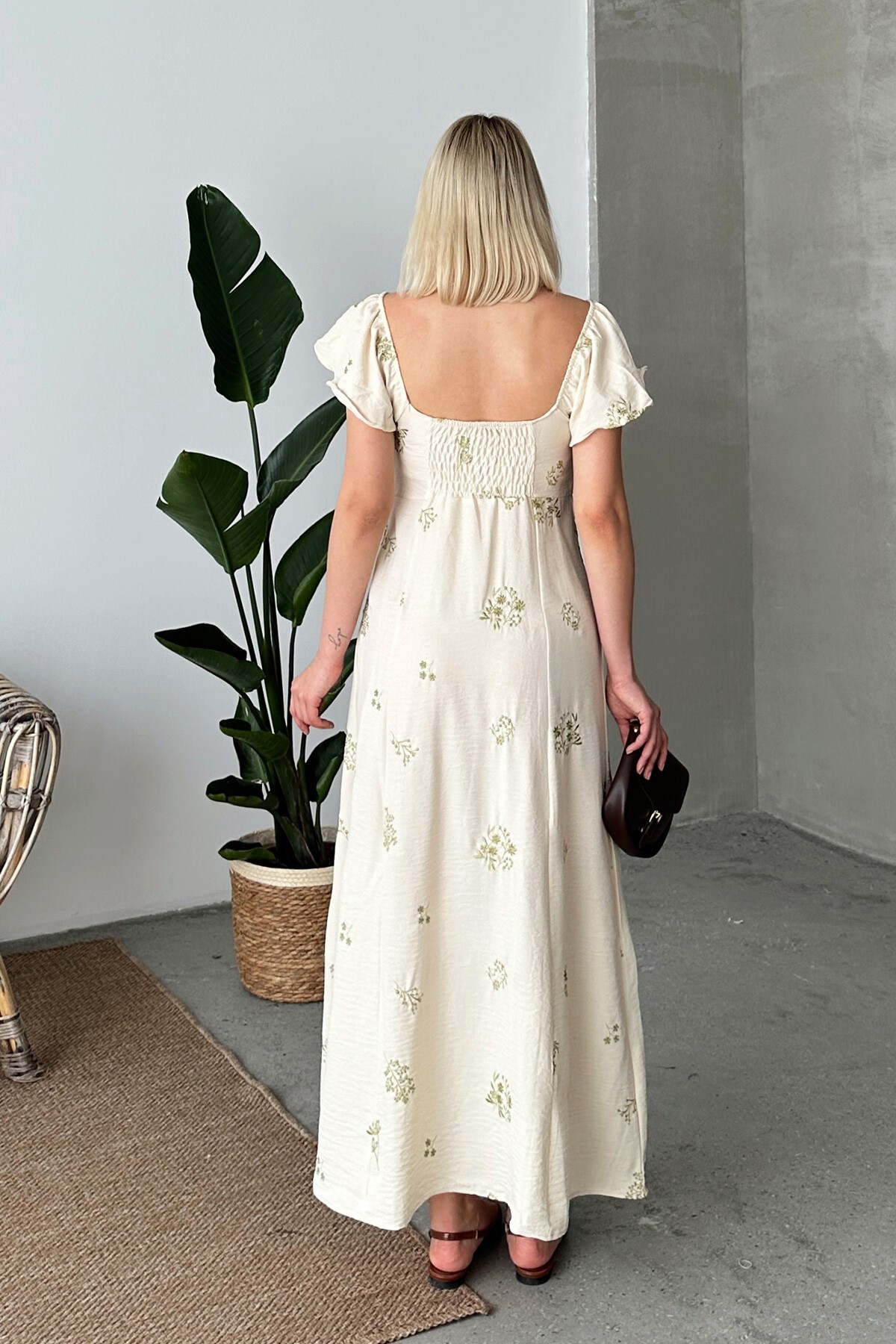 Yağ Yeşili Yırtmaçlı Sırtı Gipeli Midi Boy Keten Elbise