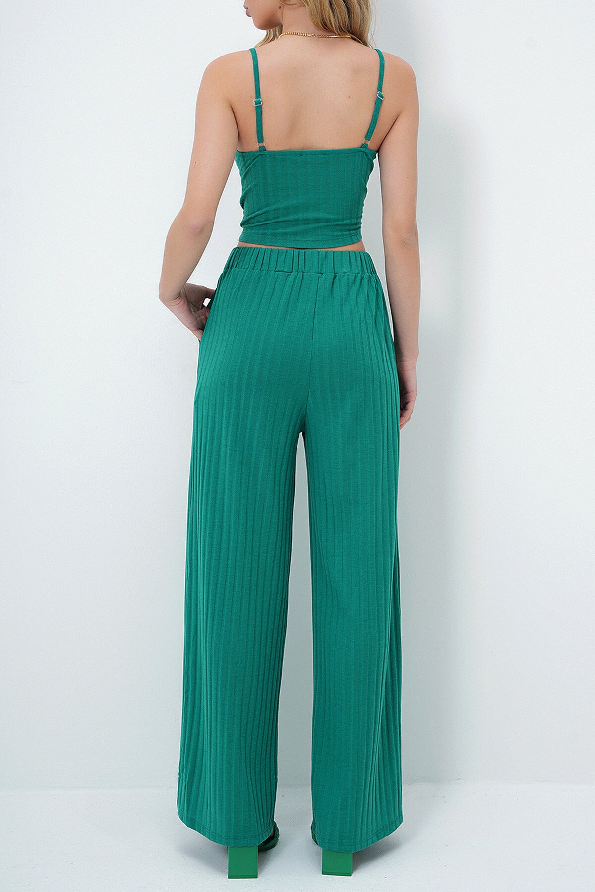 Yeşil Ayarlanabilir İp Askılı Kruvaze Büstiyer Ve Yırtmaçlı Palazzo Pantolon Takım
