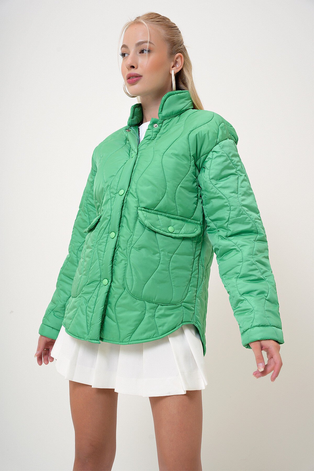 Yeşil Bebe Yaka Astarlı Çift Cepli Kapitone Mont