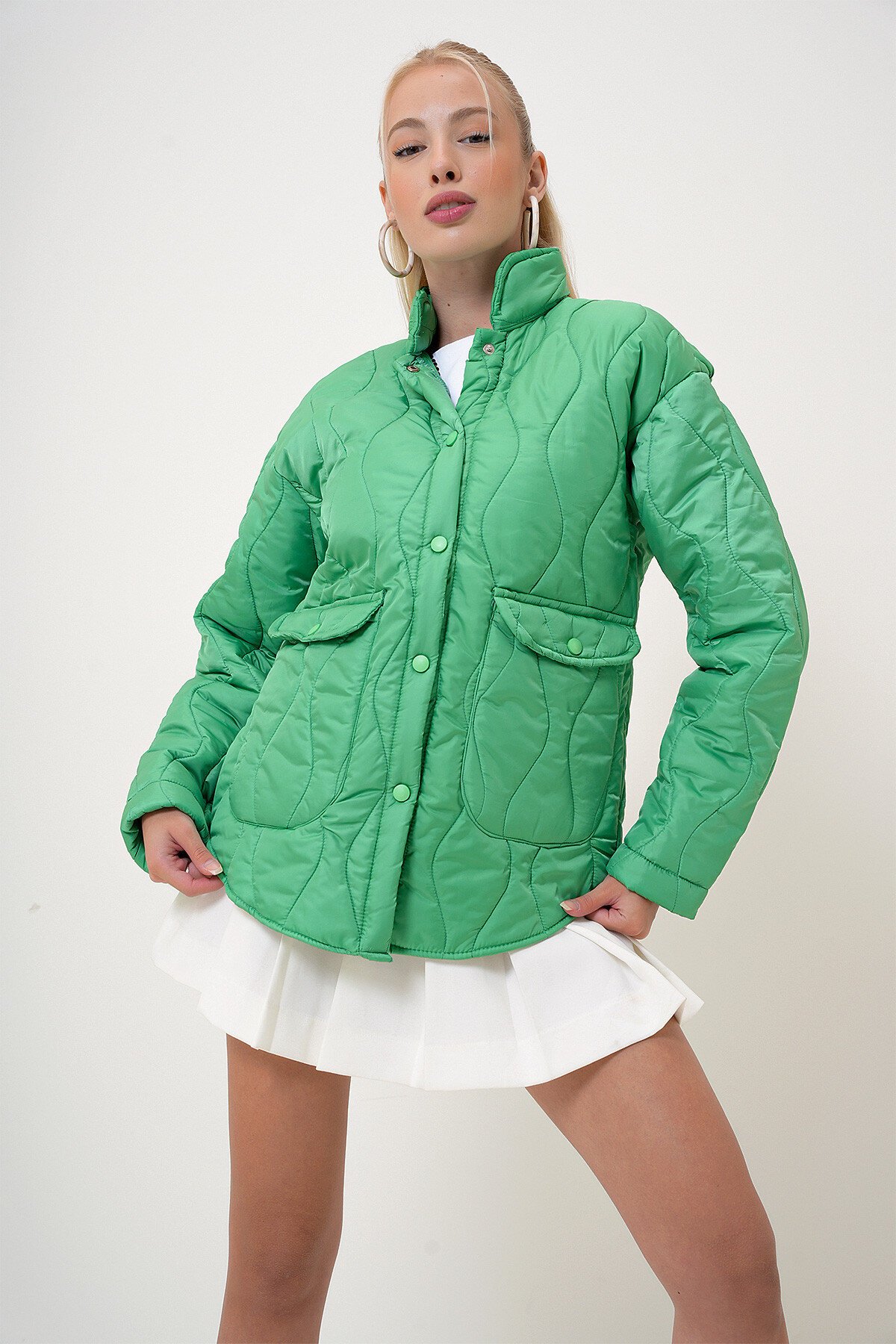 Yeşil Bebe Yaka Astarlı Çift Cepli Kapitone Mont