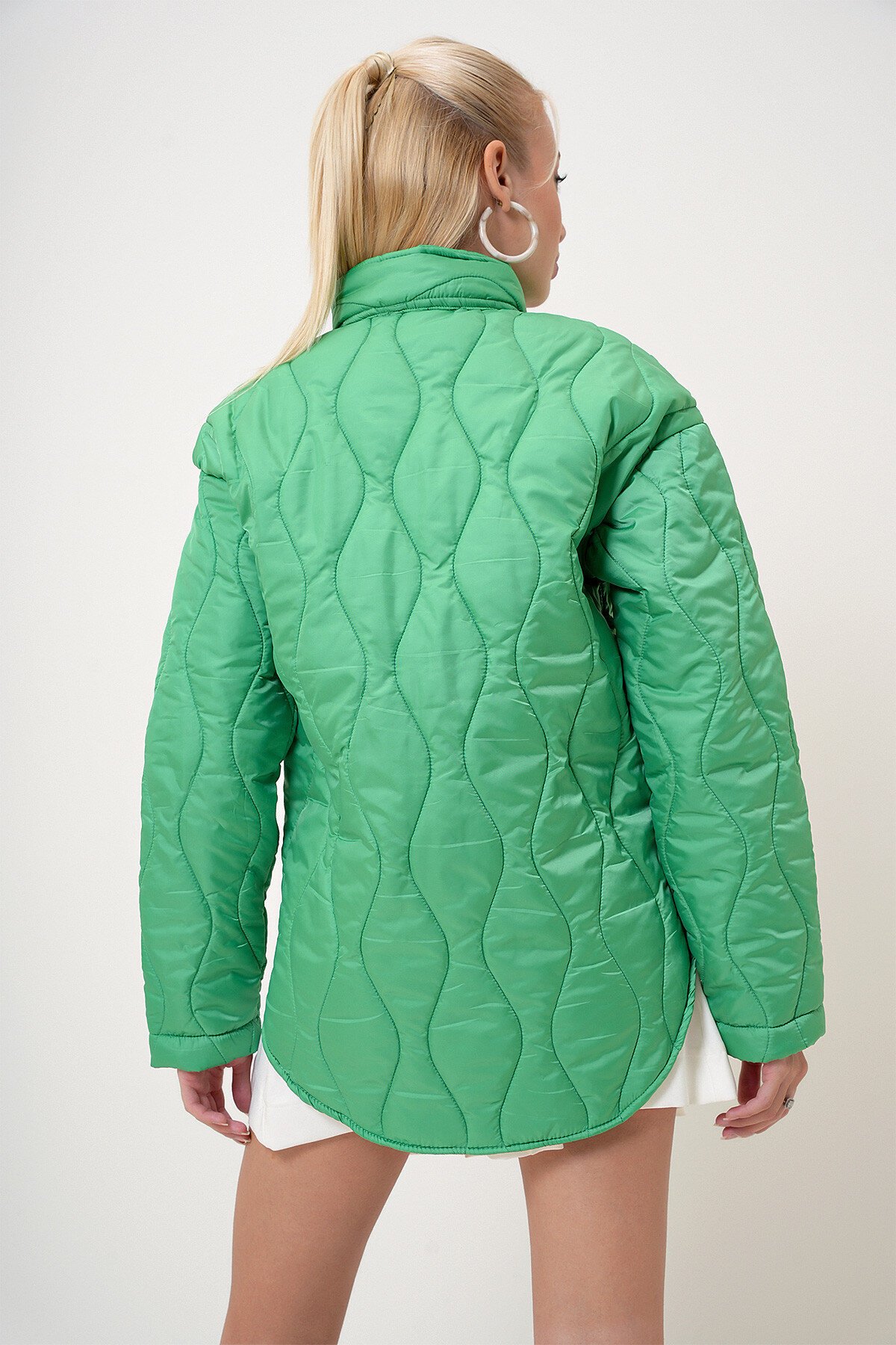 Yeşil Bebe Yaka Astarlı Çift Cepli Kapitone Mont