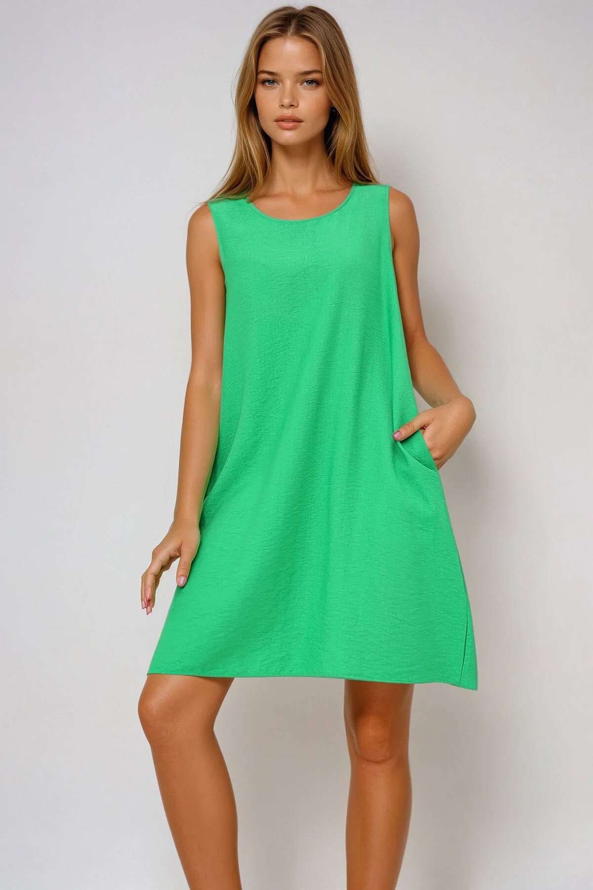 Yeşil U Yaka Sıfır Kol Çift Cepli Aerobin Yazlık Elbise