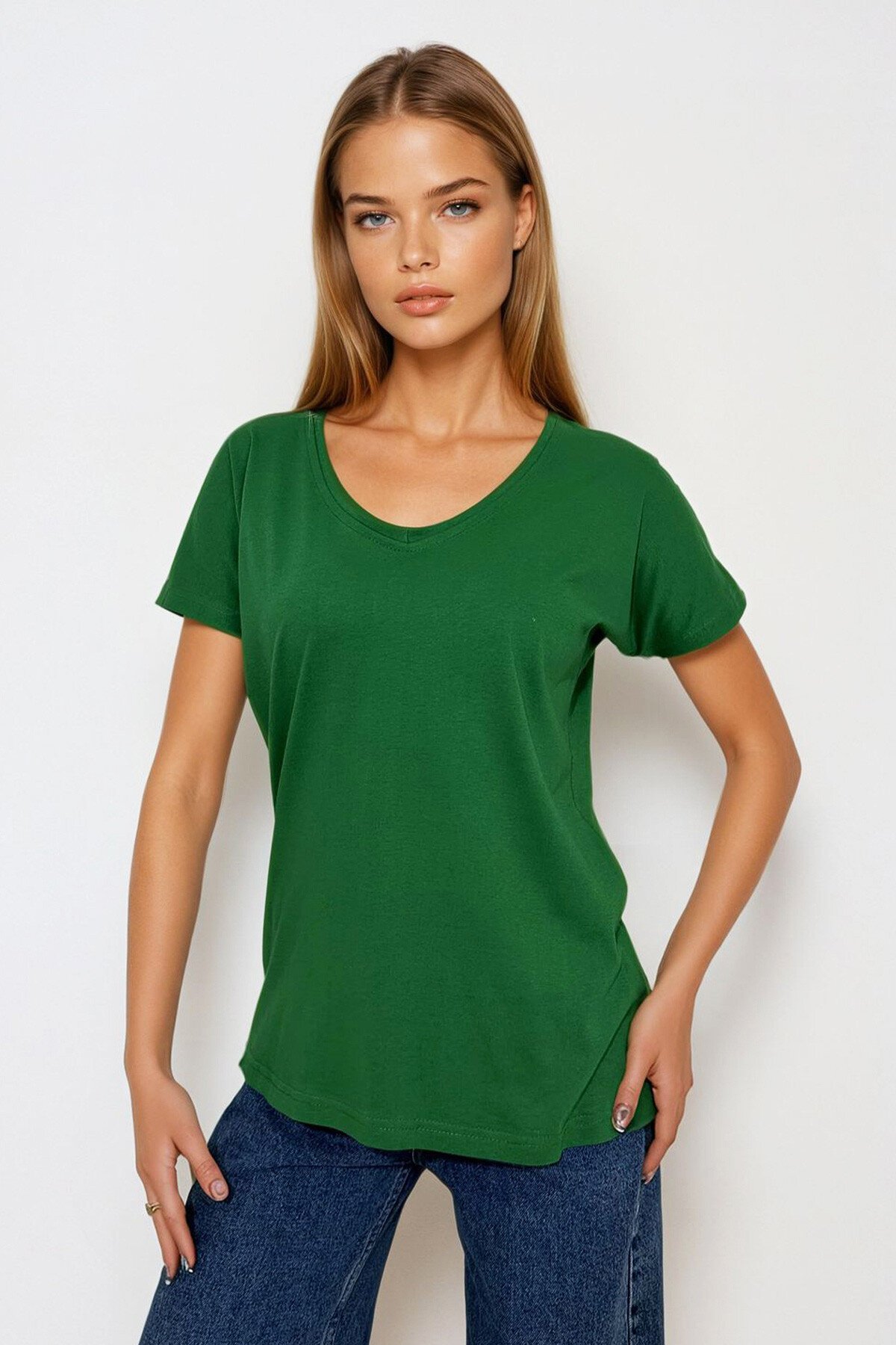 Yeşil V Yaka Basic T Shirt